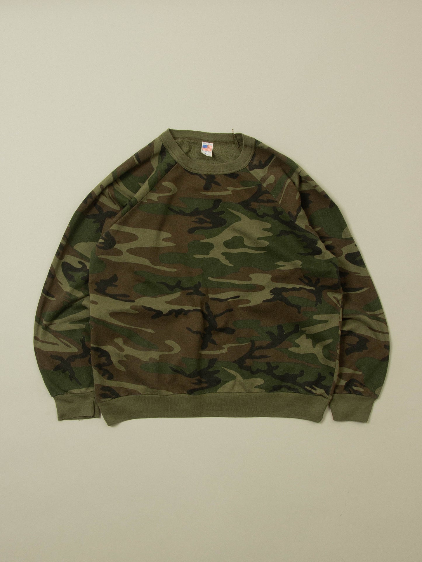 Vtg 1990s Raglan Woodland Camo Sweatshirt - Made in USA (M/L)
