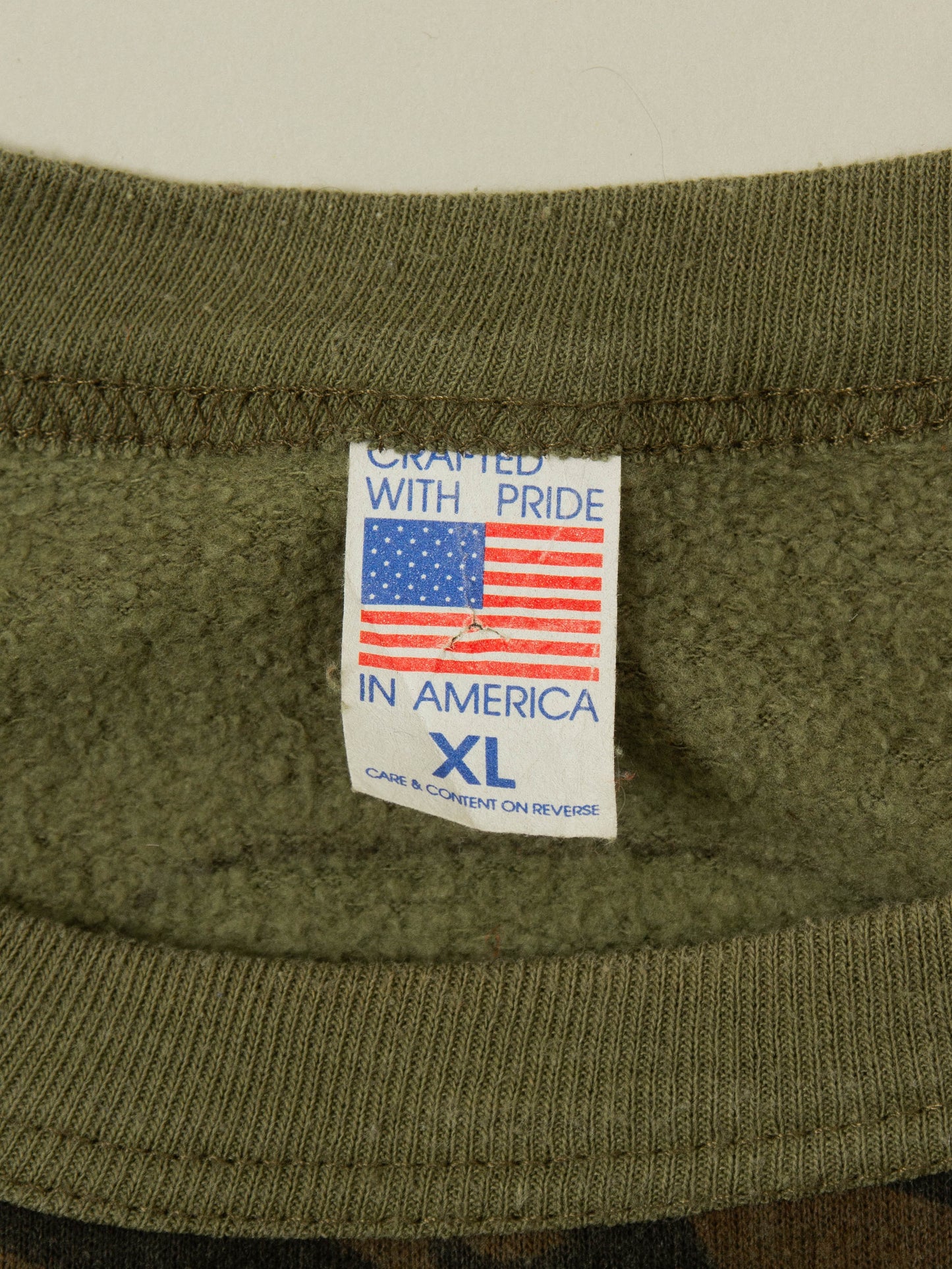 Vtg 1990s Raglan Woodland Camo Sweatshirt - Made in USA (M/L)