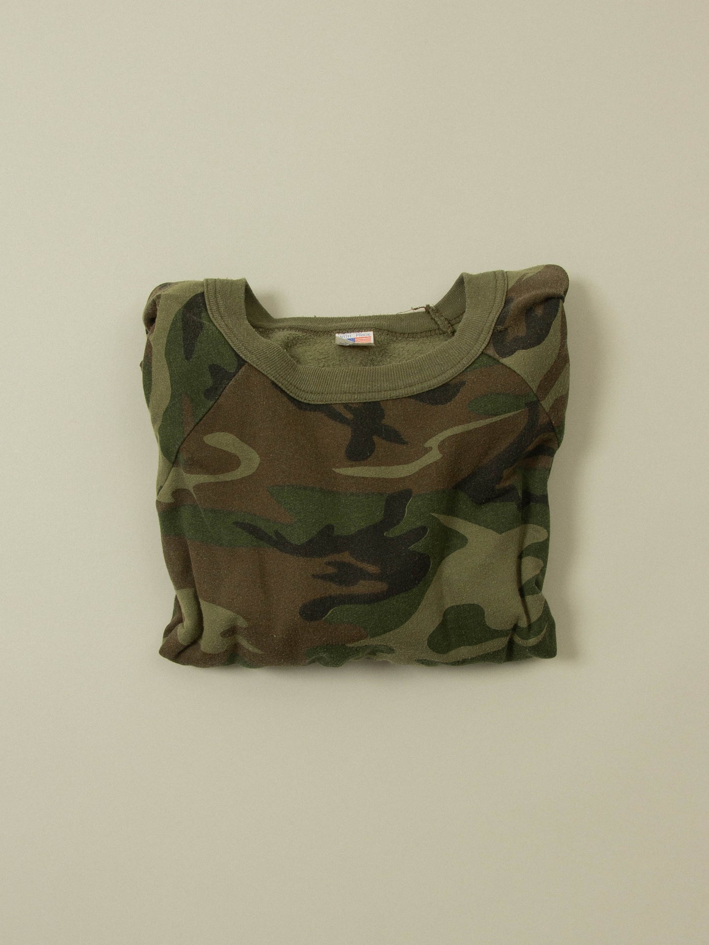 Vtg 1990s Raglan Woodland Camo Sweatshirt - Made in USA (M/L)
