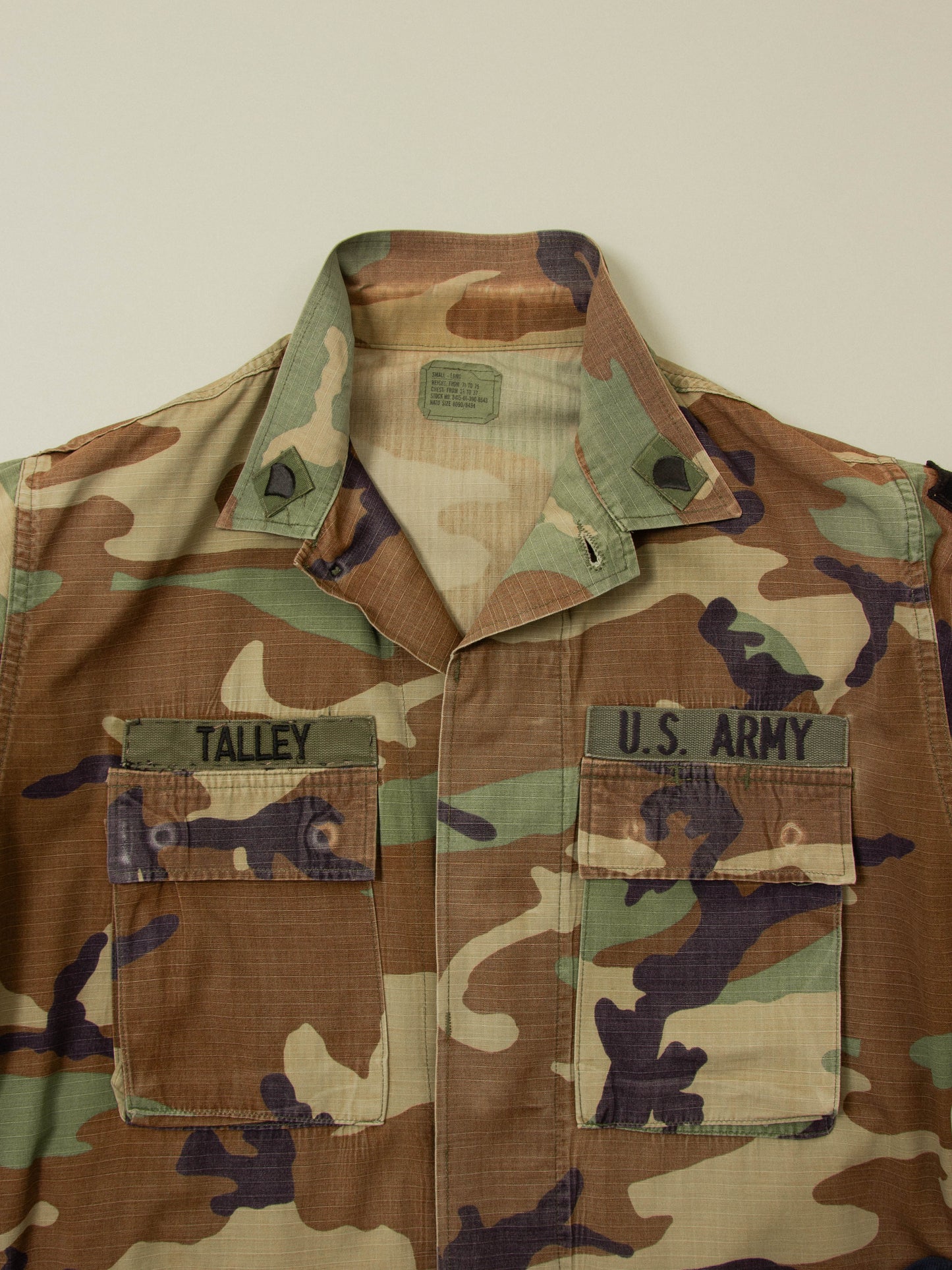 Vtg 1990s US Army Woodland Camo Jacket (S-Long)