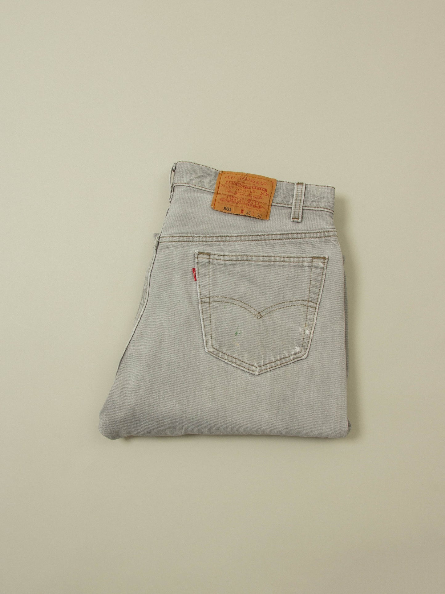 Vtg 1990s Levi's 501 Jeans - Made in USA (34x28)