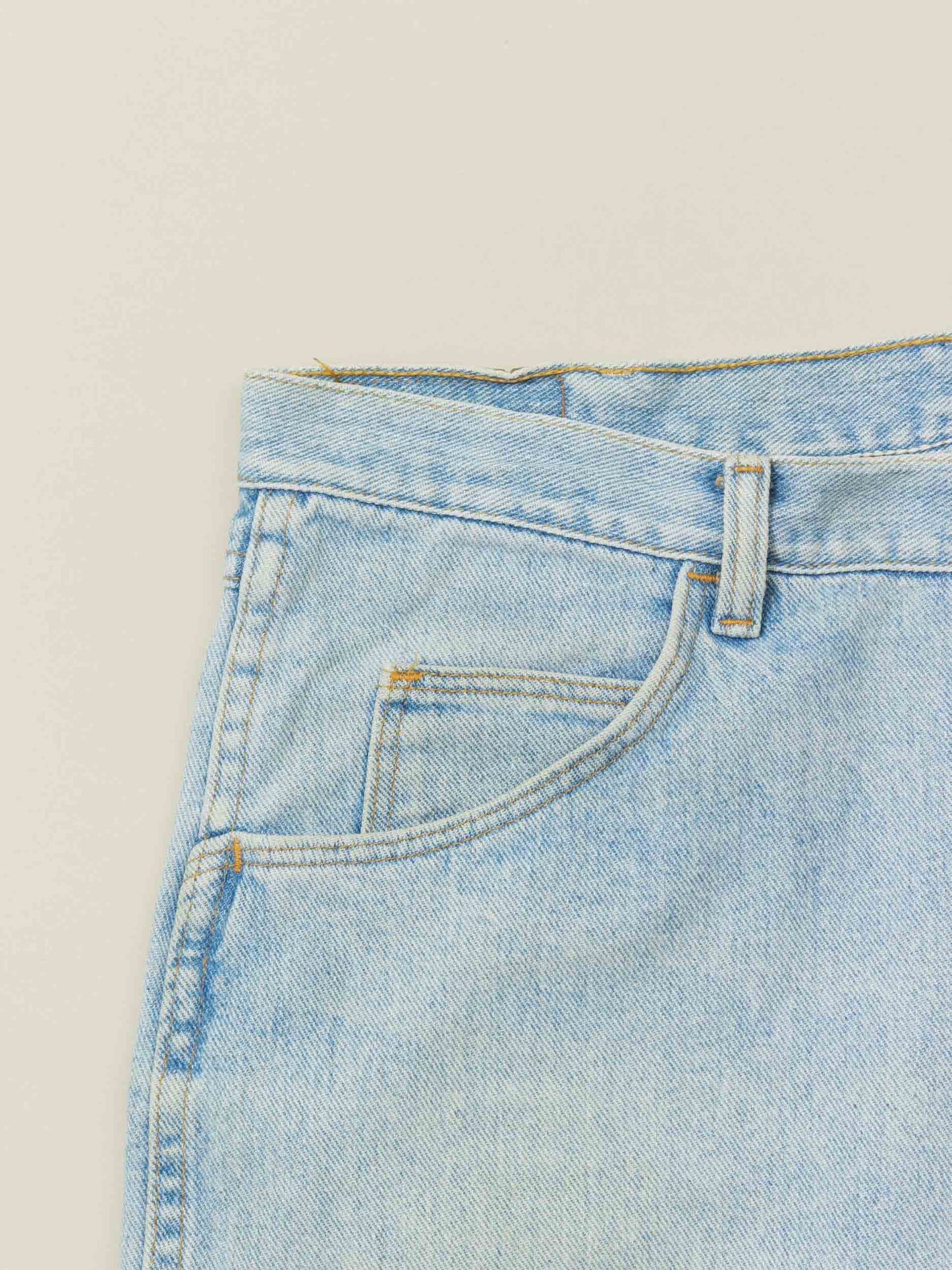 Vtg Wrangler Denim Shorts (34")