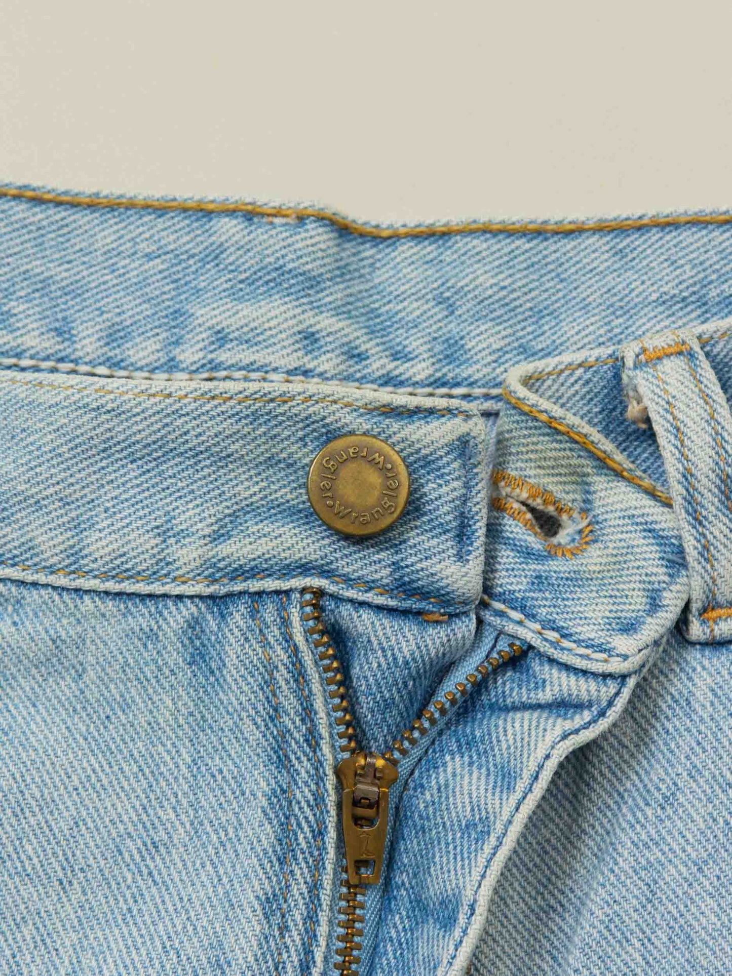 Vtg Wrangler Denim Shorts (34")