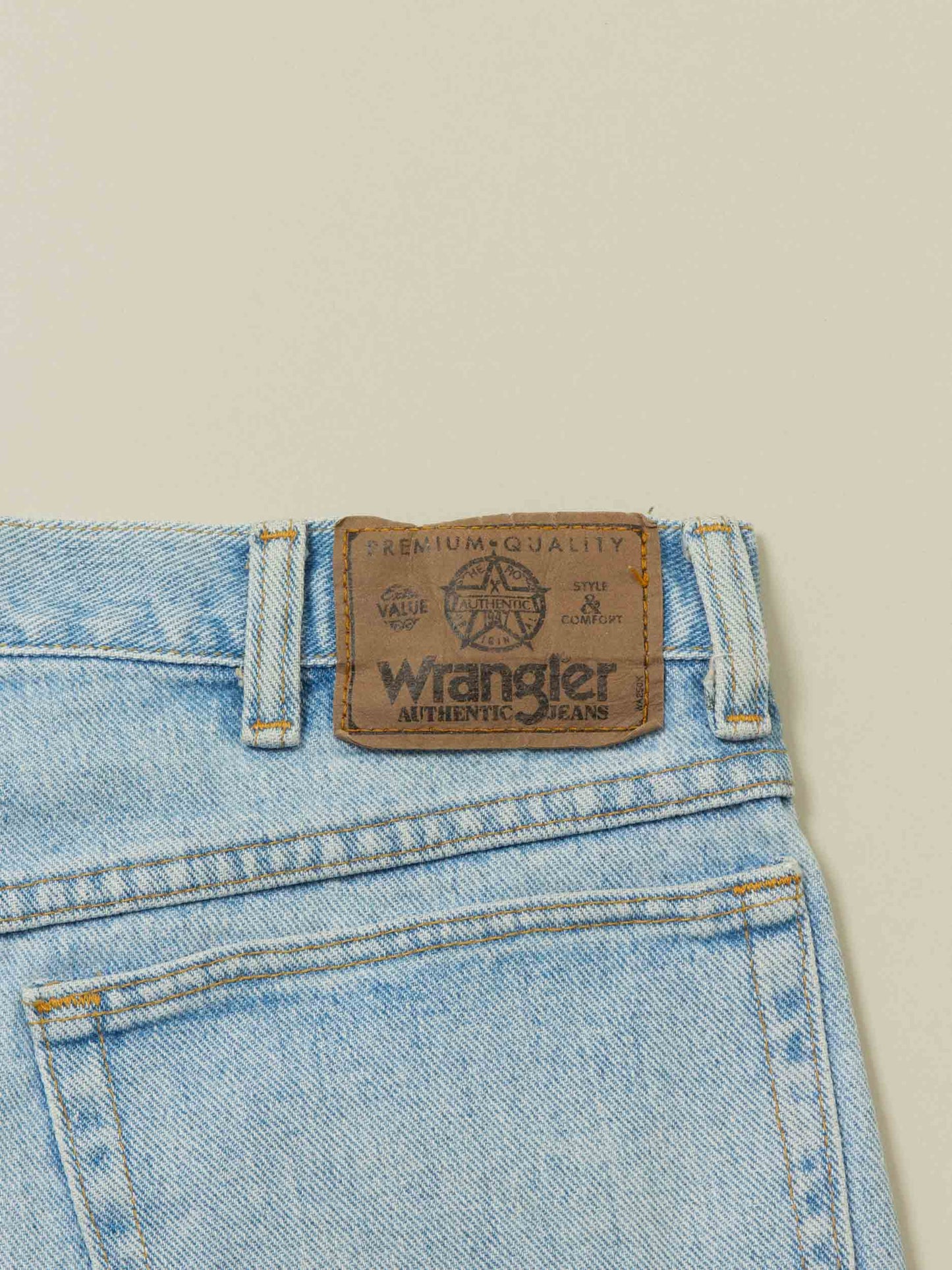 Vtg Wrangler Denim Shorts (34")