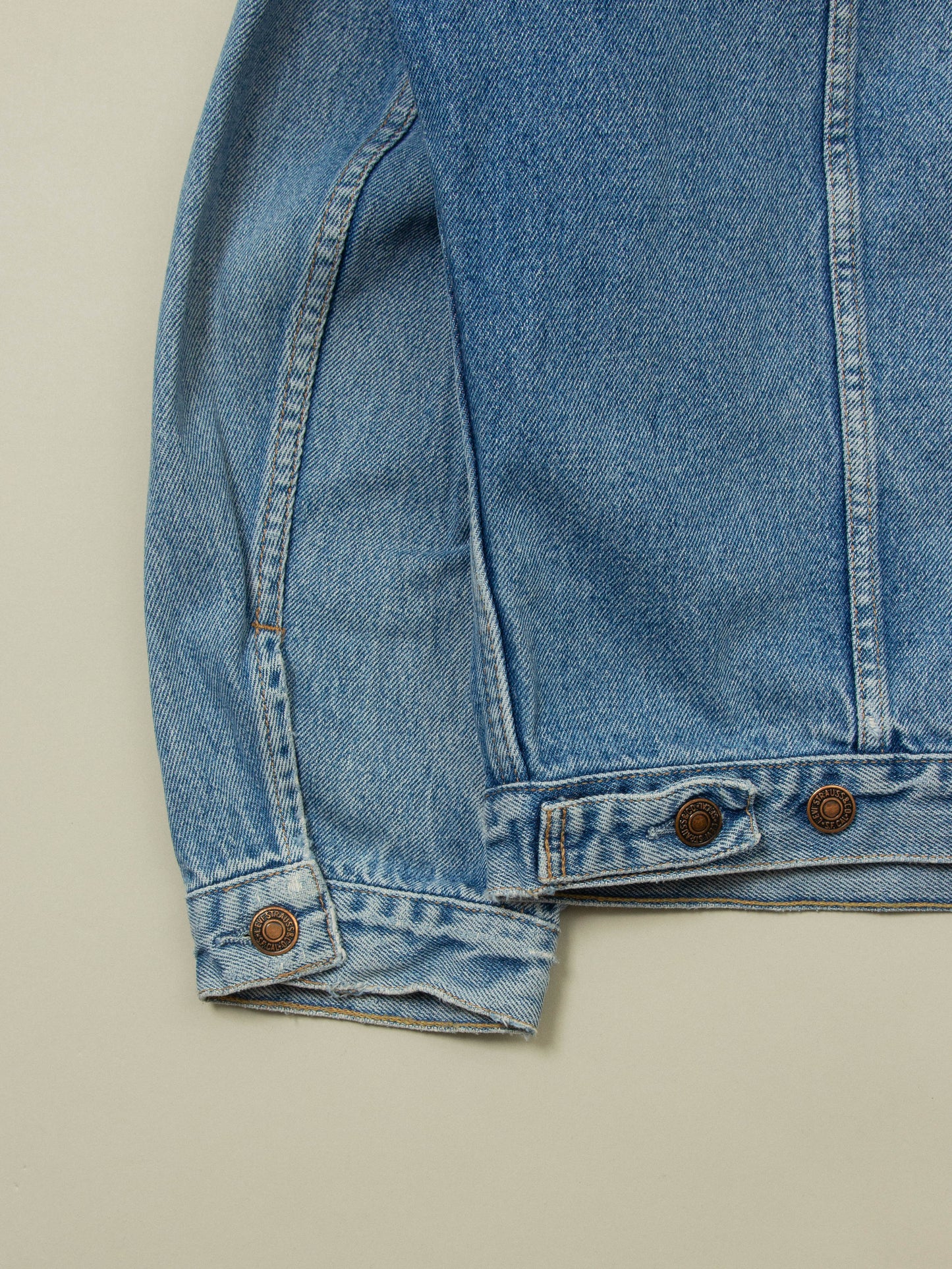 Vtg 1990s Levi's Denim Jacket (XL)