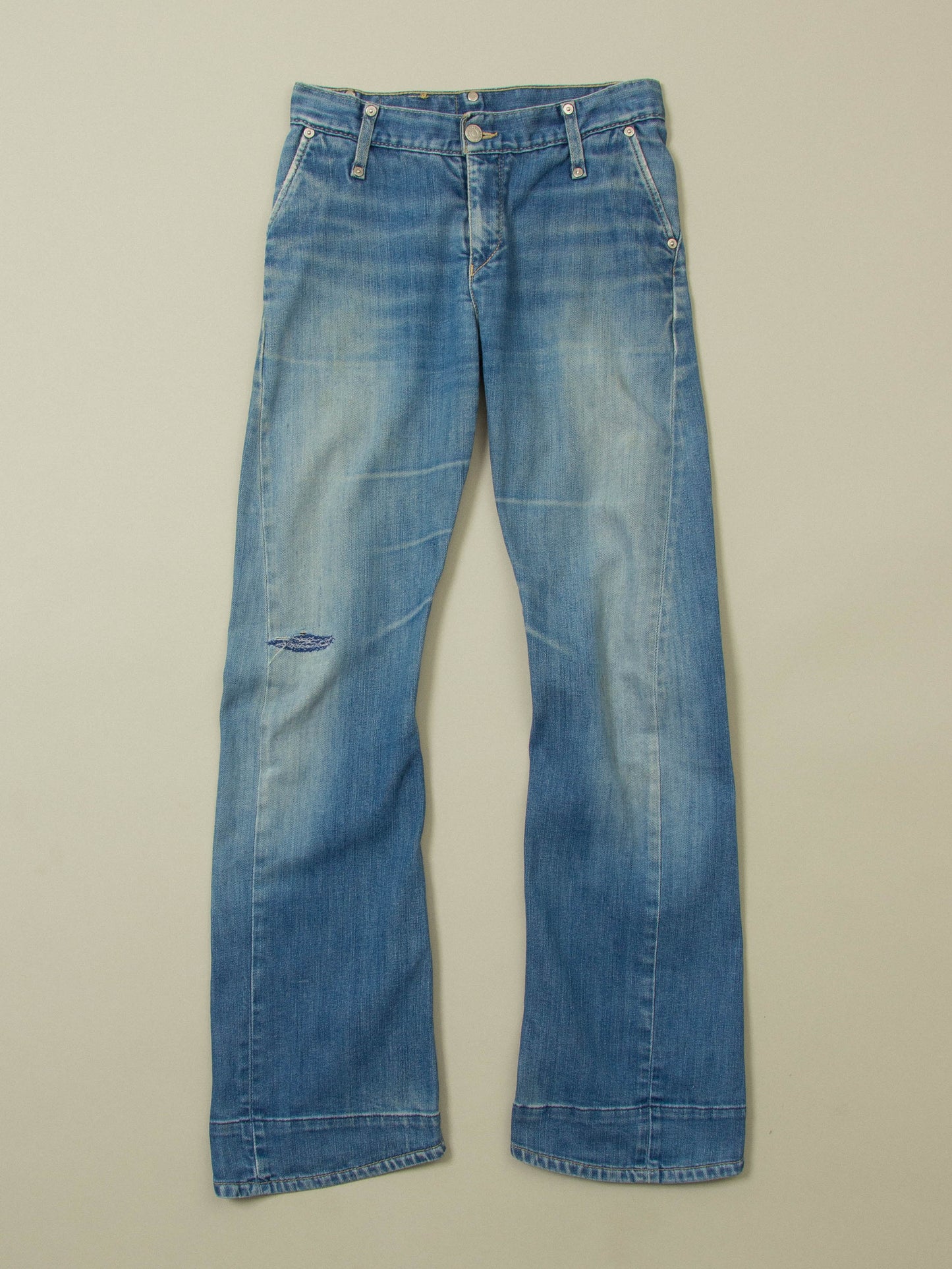 Early 2000s Levi's Engineered Twisted Jeans (28x29)