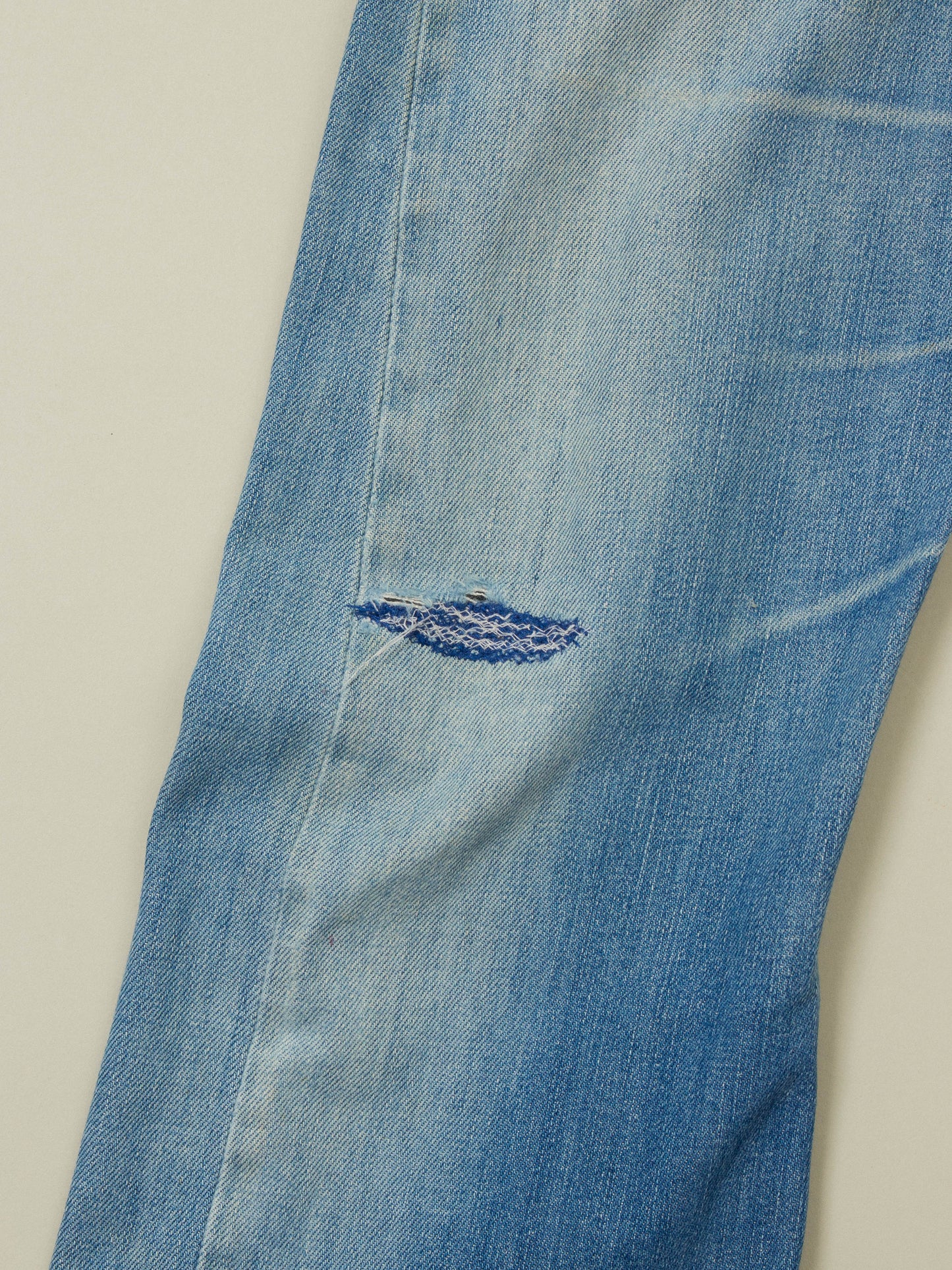 Early 2000s Levi's Engineered Twisted Jeans (28x29)