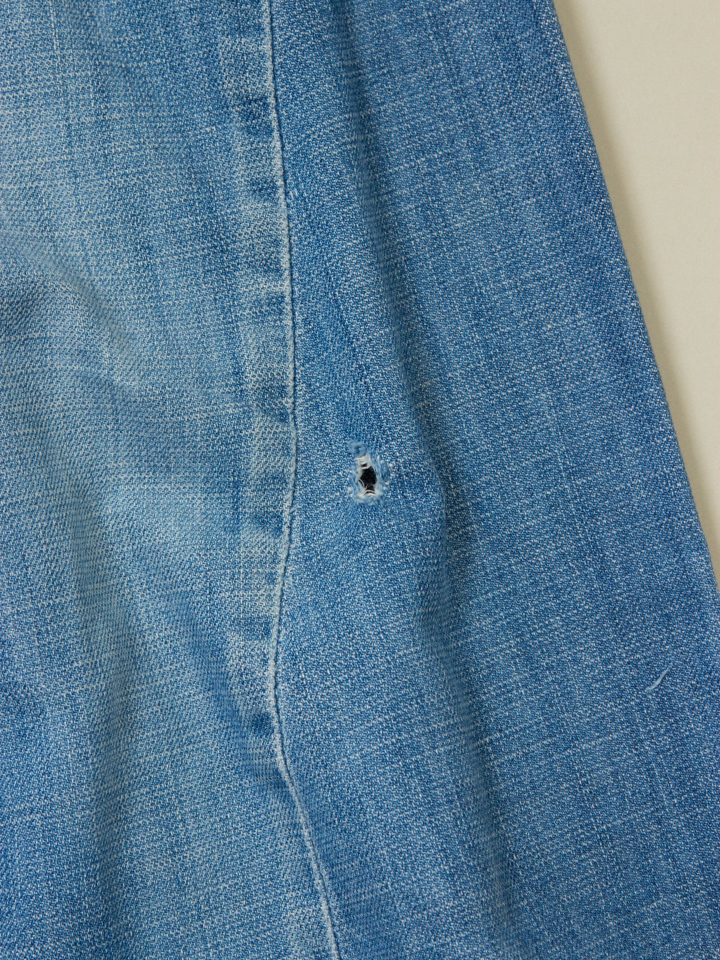 Early 2000s Levi's Engineered Twisted Jeans (32x34)