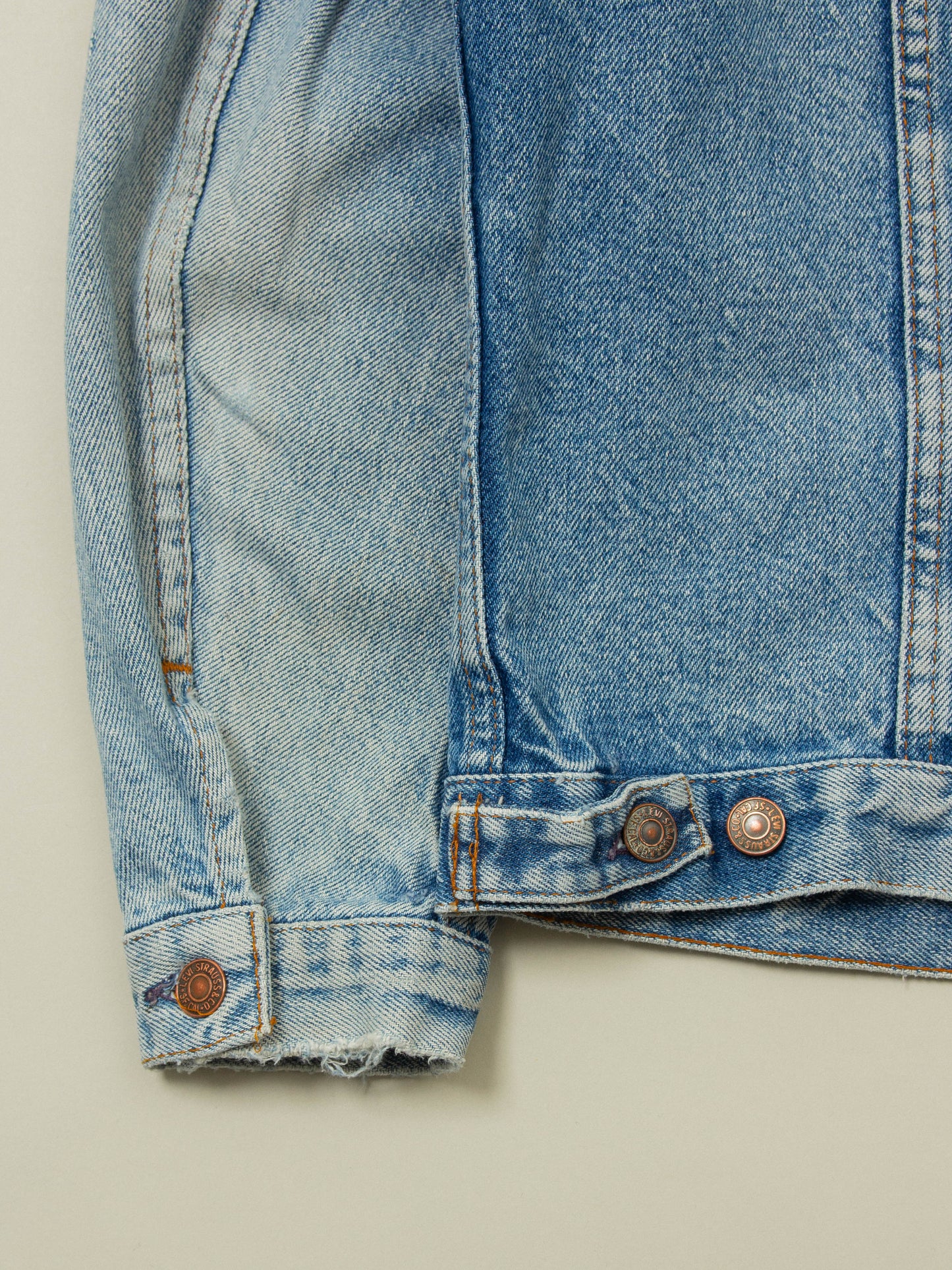 Vtg 1980s Levi's Denim Jacket - Made in France (M)