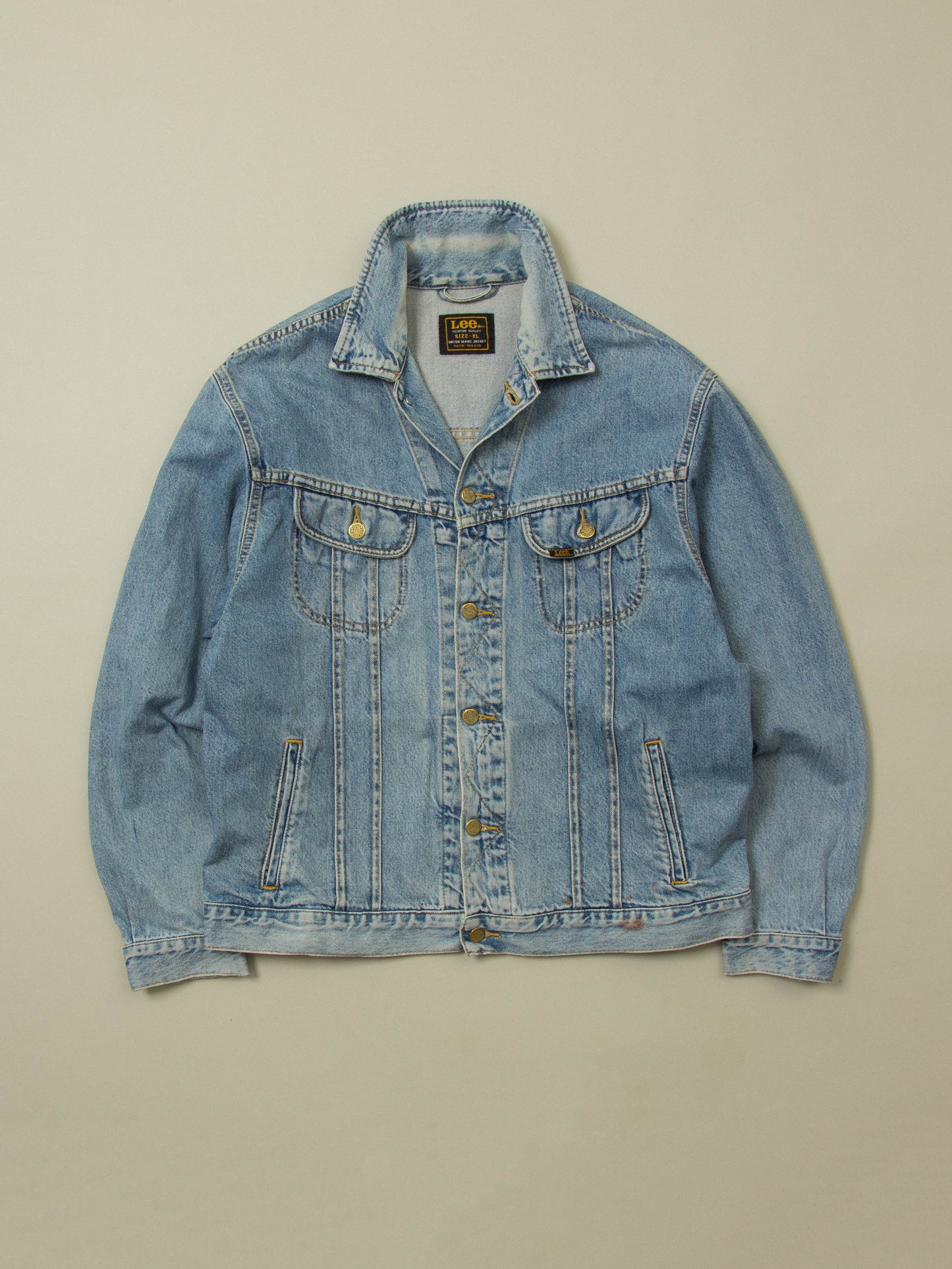 Vtg 1990s Lee Denim Jacket (XL)