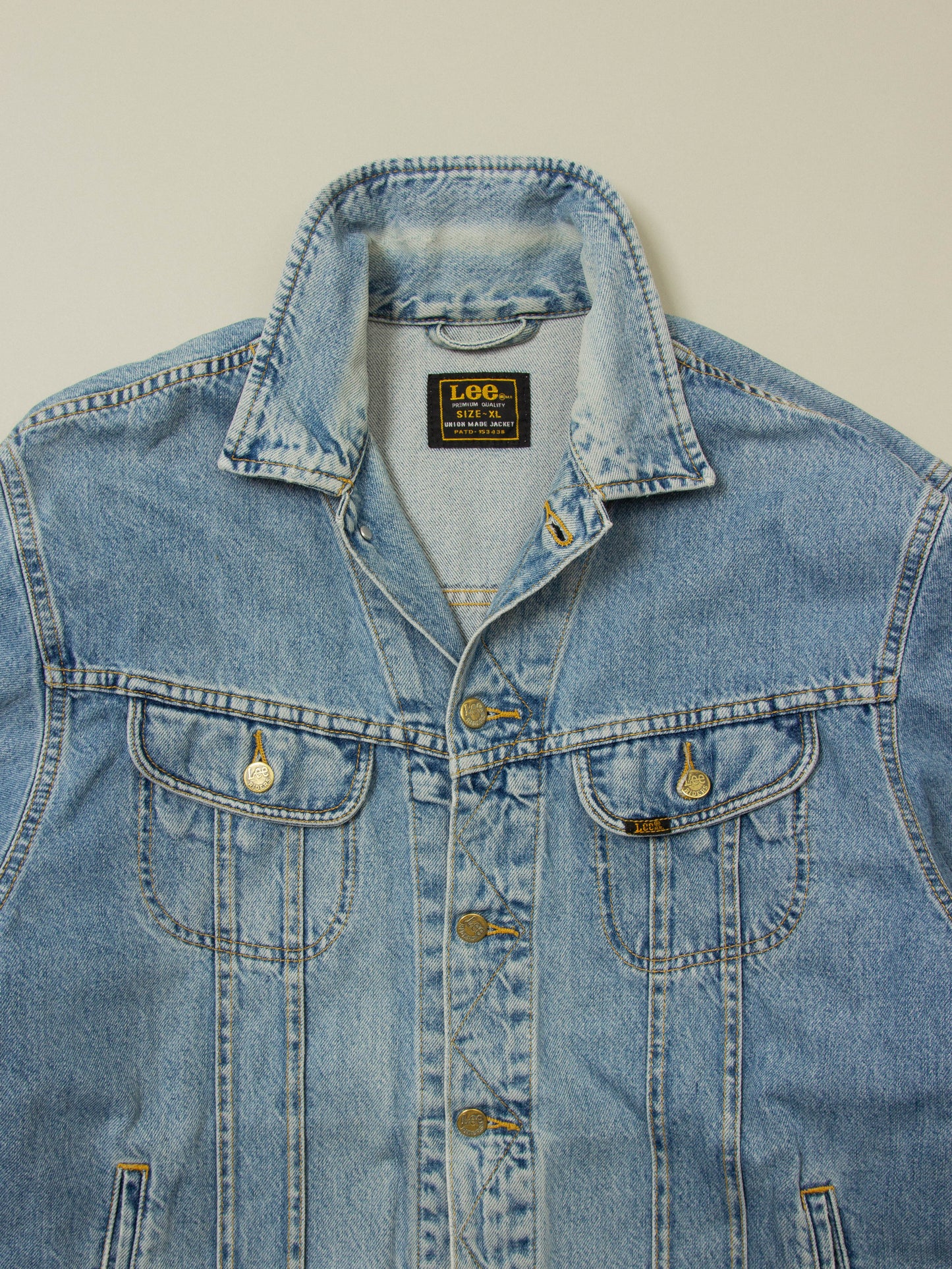 Vtg 1990s Lee Denim Jacket (XL)