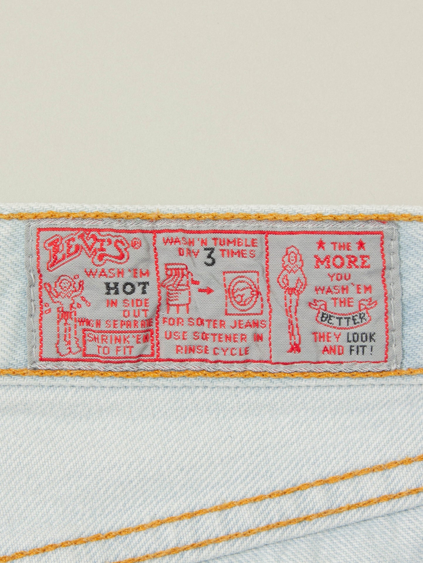 Vtg 1990s Levi's 901 Jeans - Made in France (28x32)