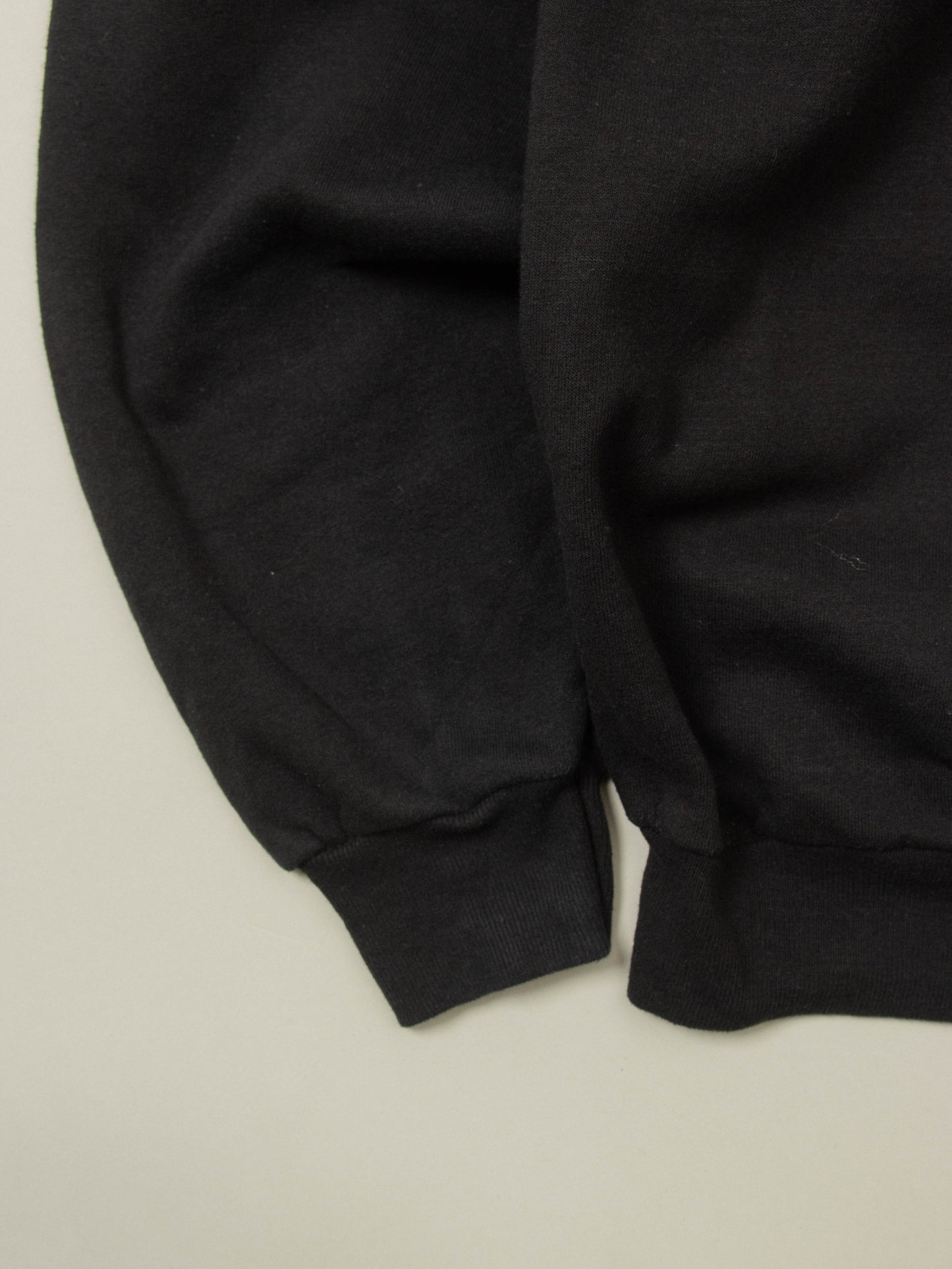 Vtg 1990s Hanes Graphic Sweatshirt (L)