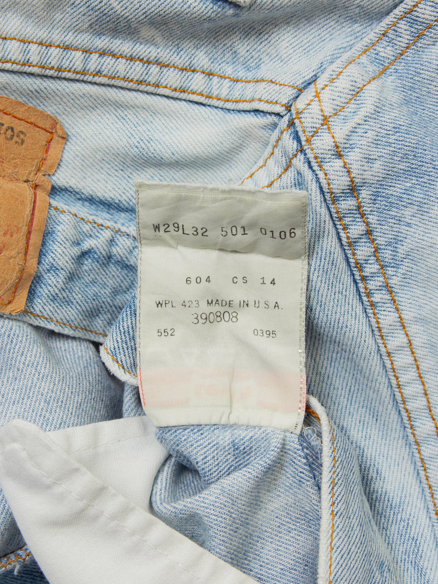 Vtg 1990s Levi's 501 Jeans - Made in USA (28x33)