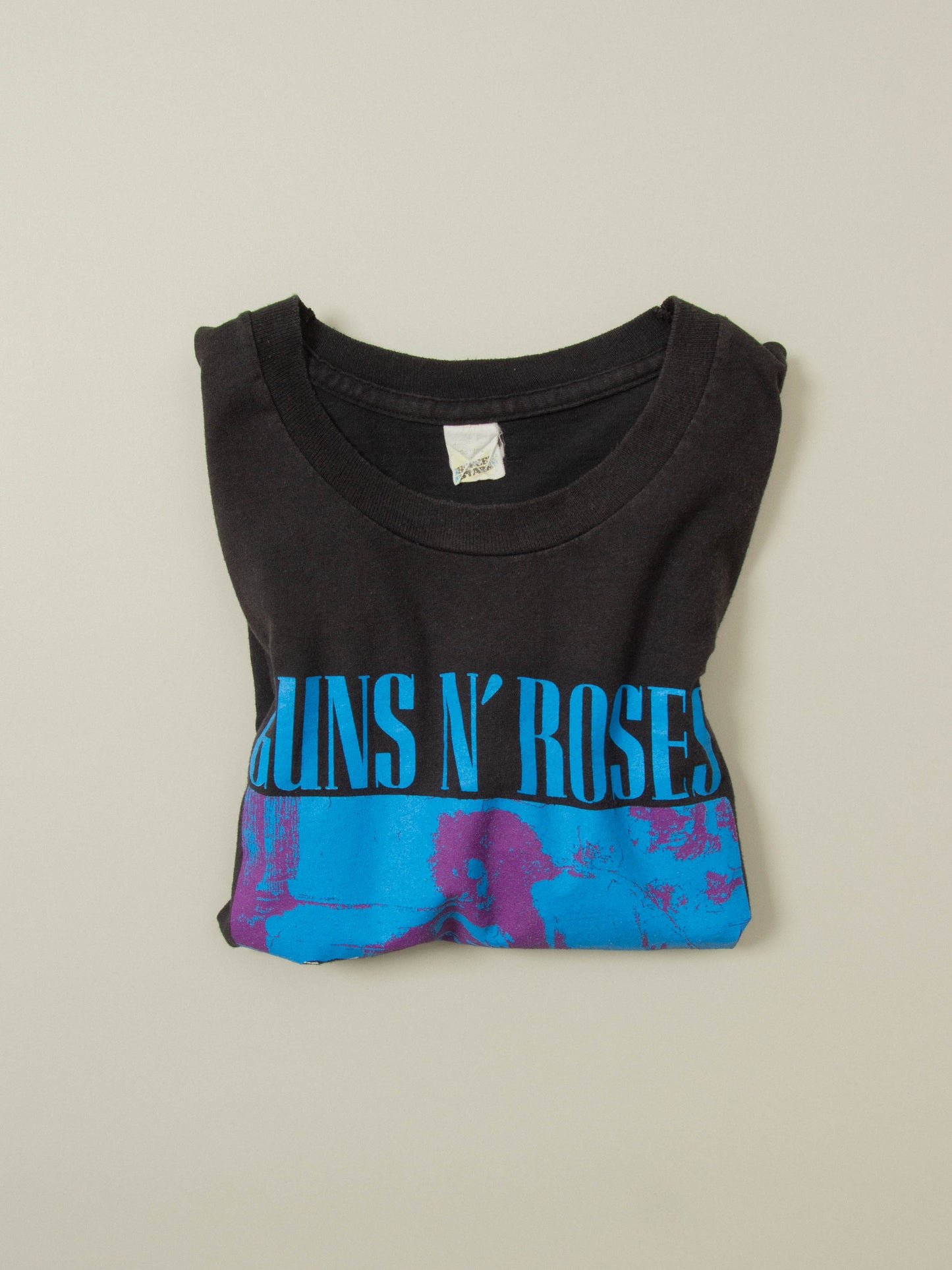 Vtg 1991 Guns N' Roses 'Use Your Illusion' Tee (M/L)
