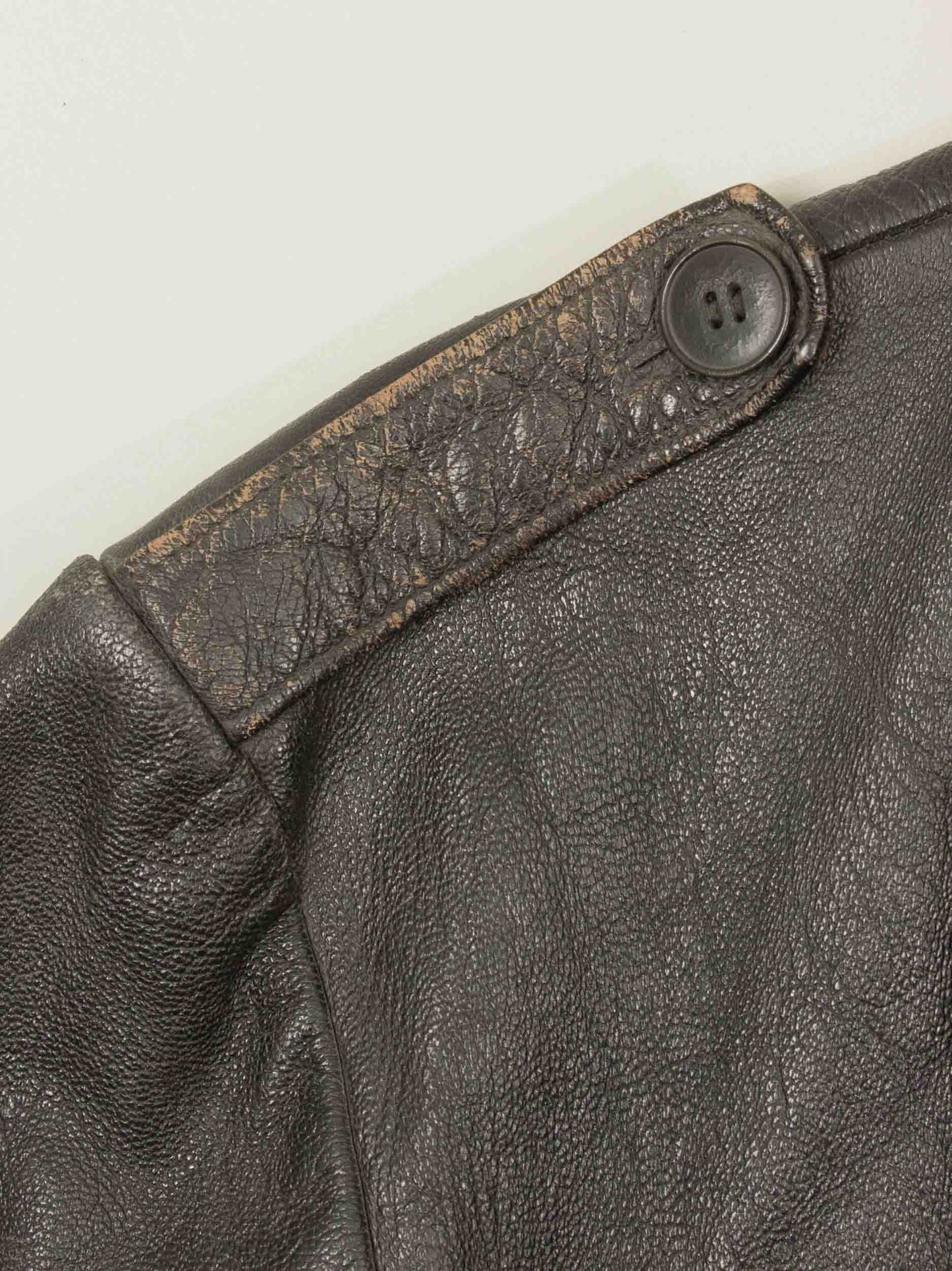 Vtg Rare 1940s Swedish Army Fringed Leather Jacket (M/L)