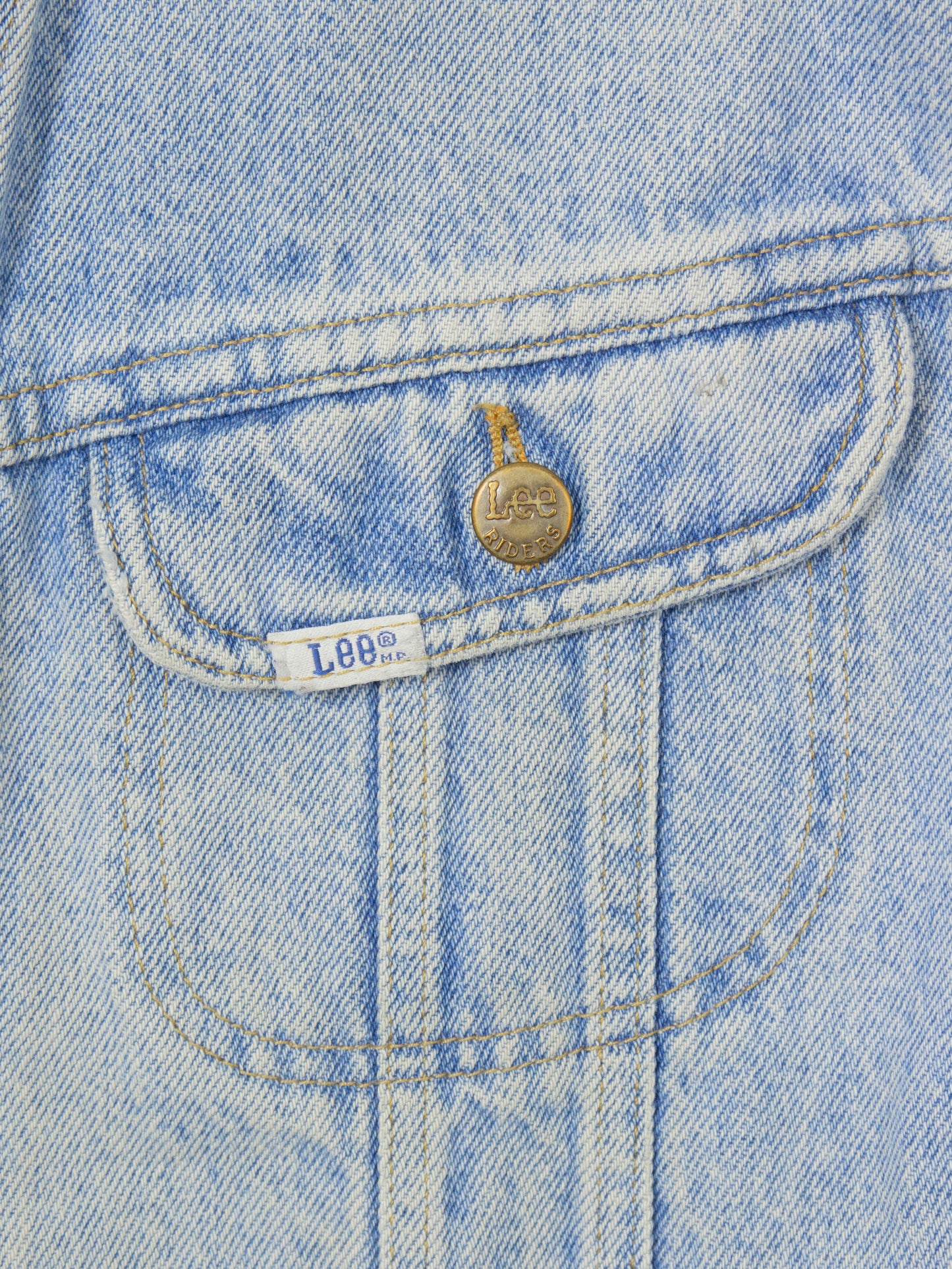 Vtg 1990s Lee Riders Denim Trucker Jacket (M)