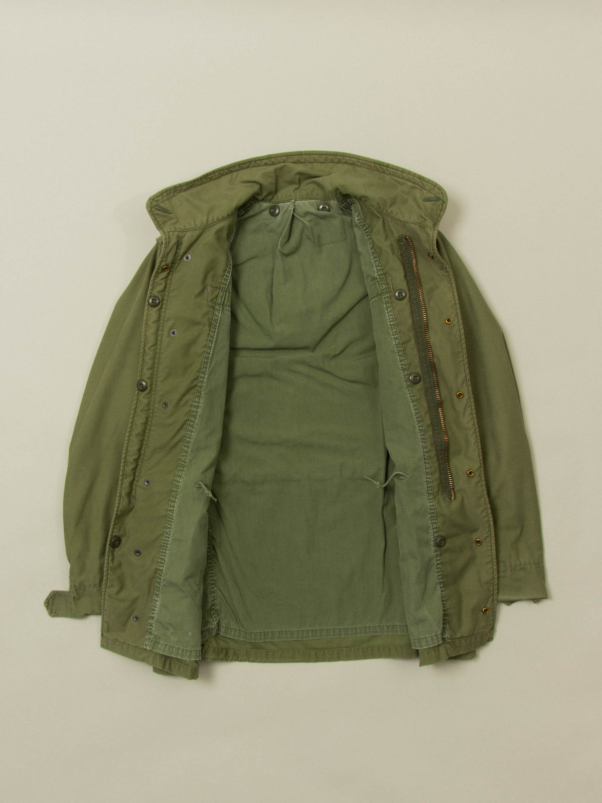 Vtg 1970s USAF M-65 Field Jacket (M/L)