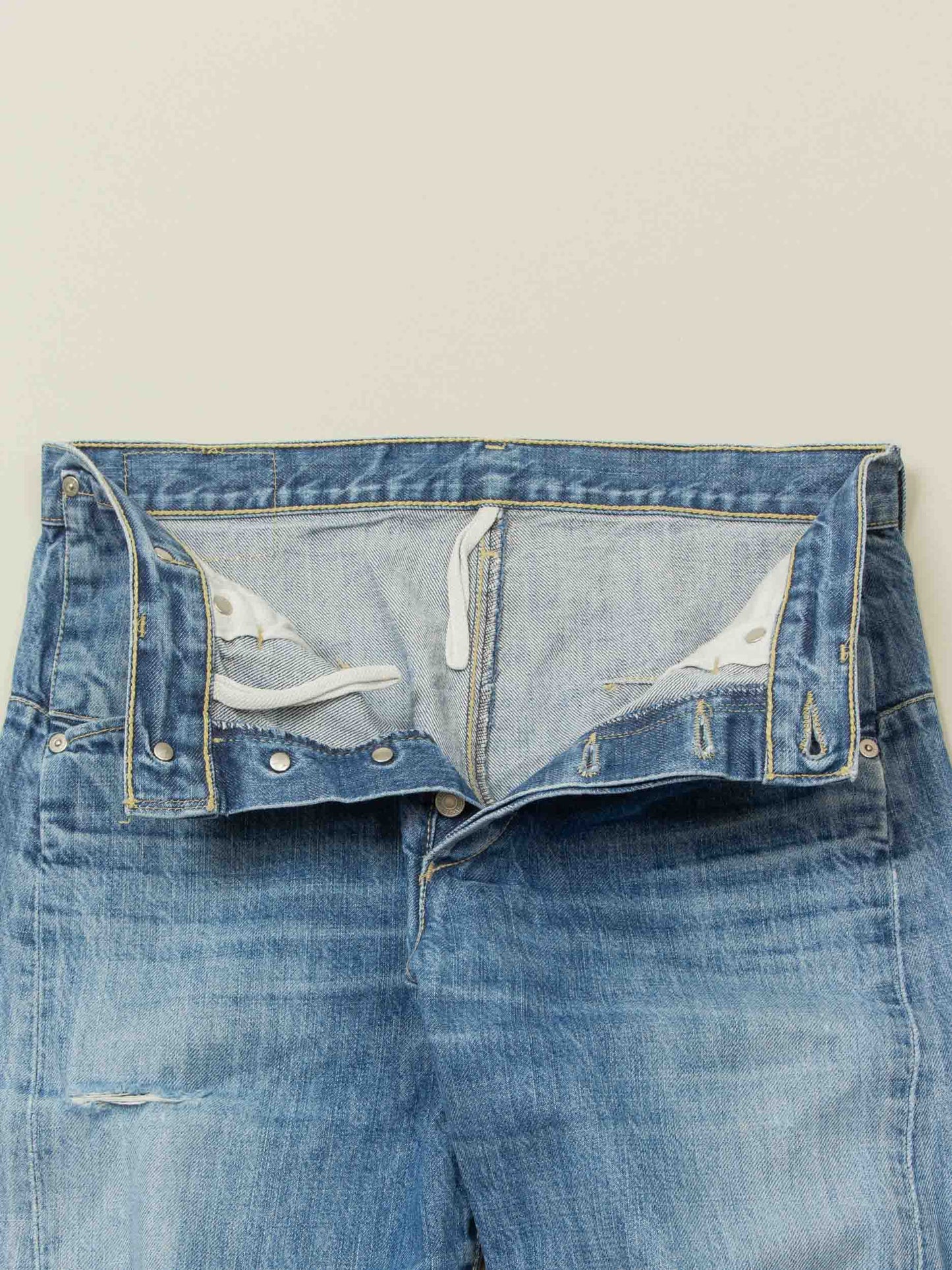 Vtg 1990s Levi's Engineered Twisted Jeans (30x32)
