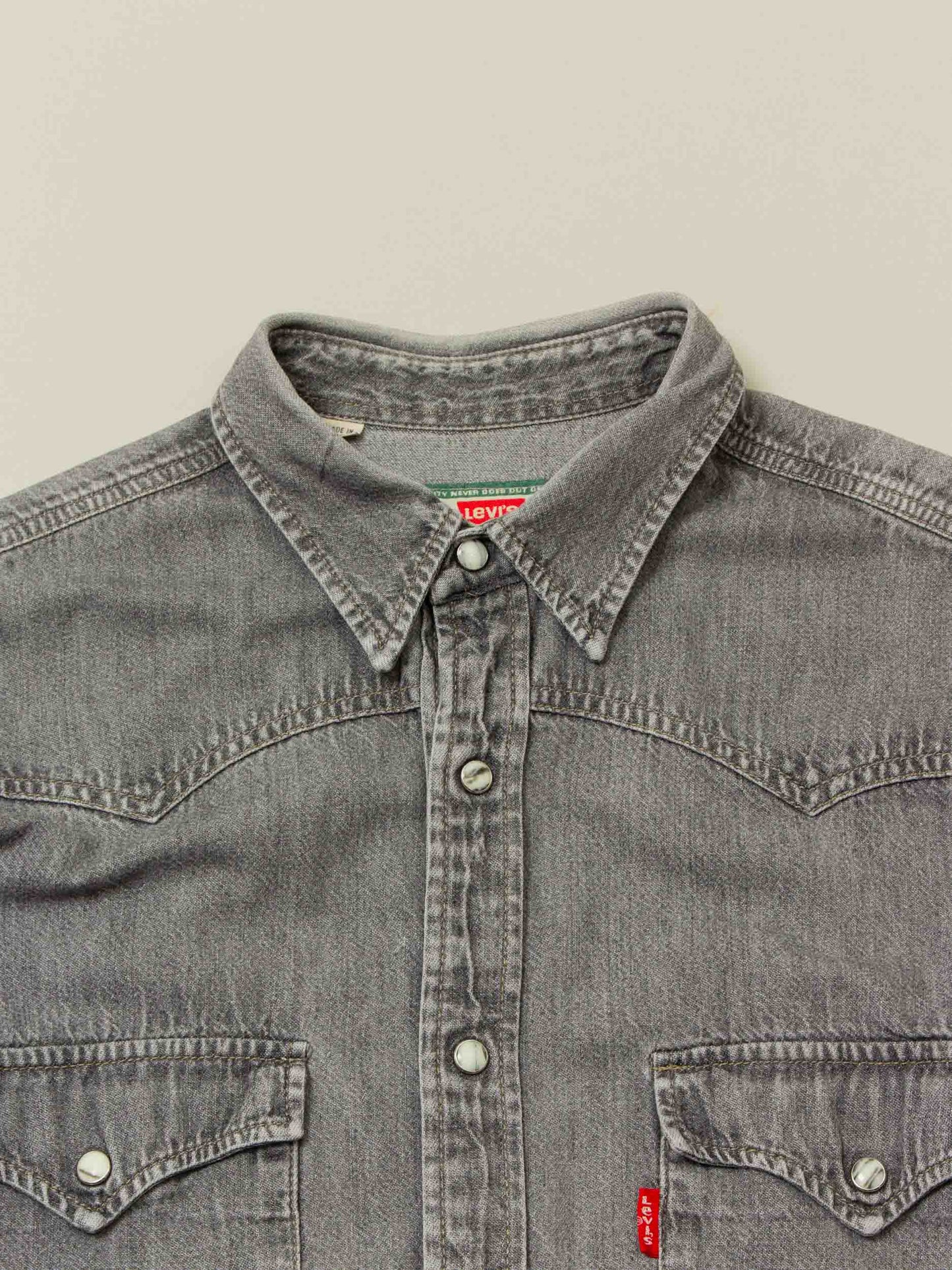 Vtg 1990s Levi's Western Denim Shirt – Made in Portugal (L)