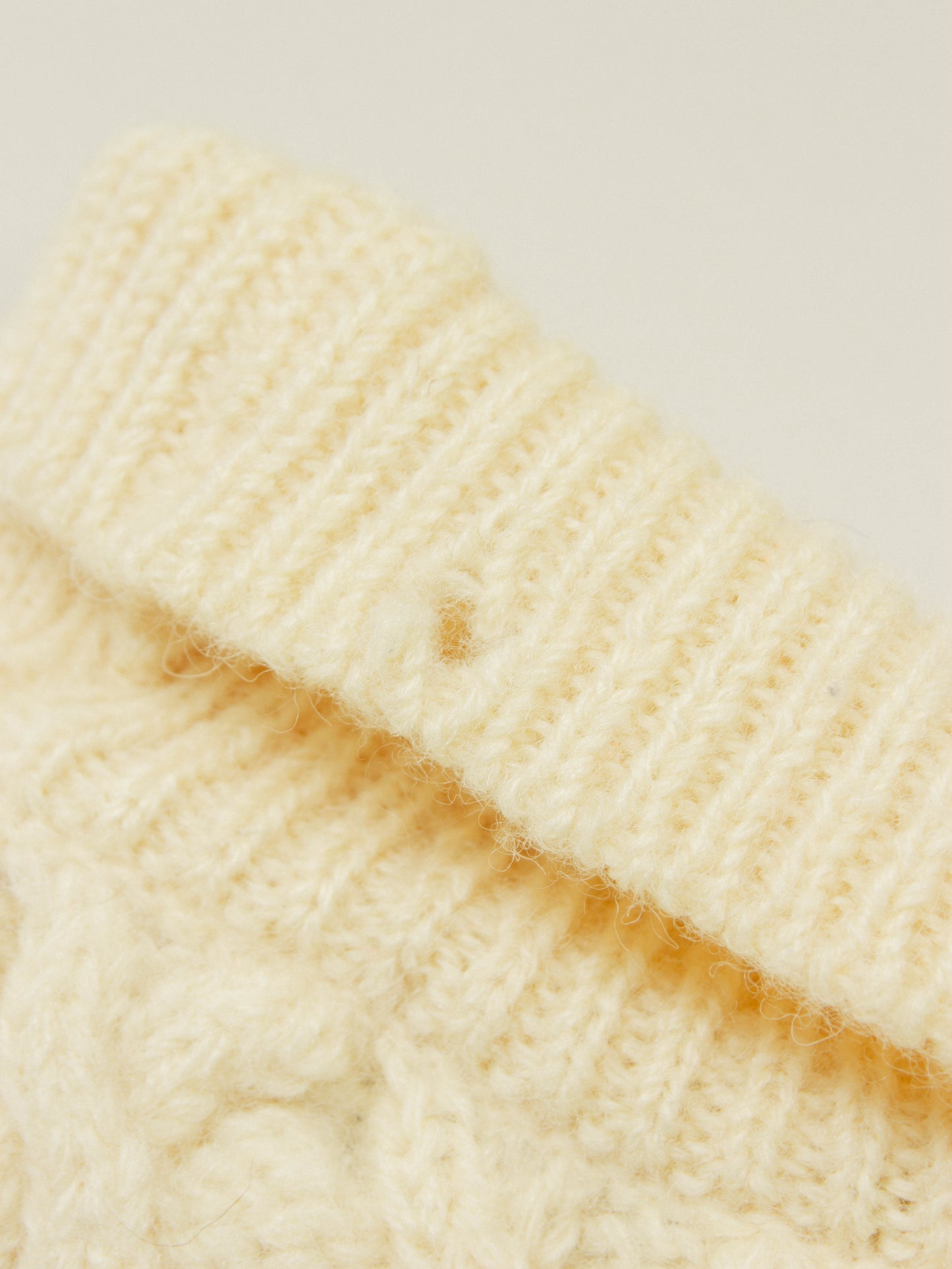 Vtg British Wool Roll-Neck Sweater (XXL)