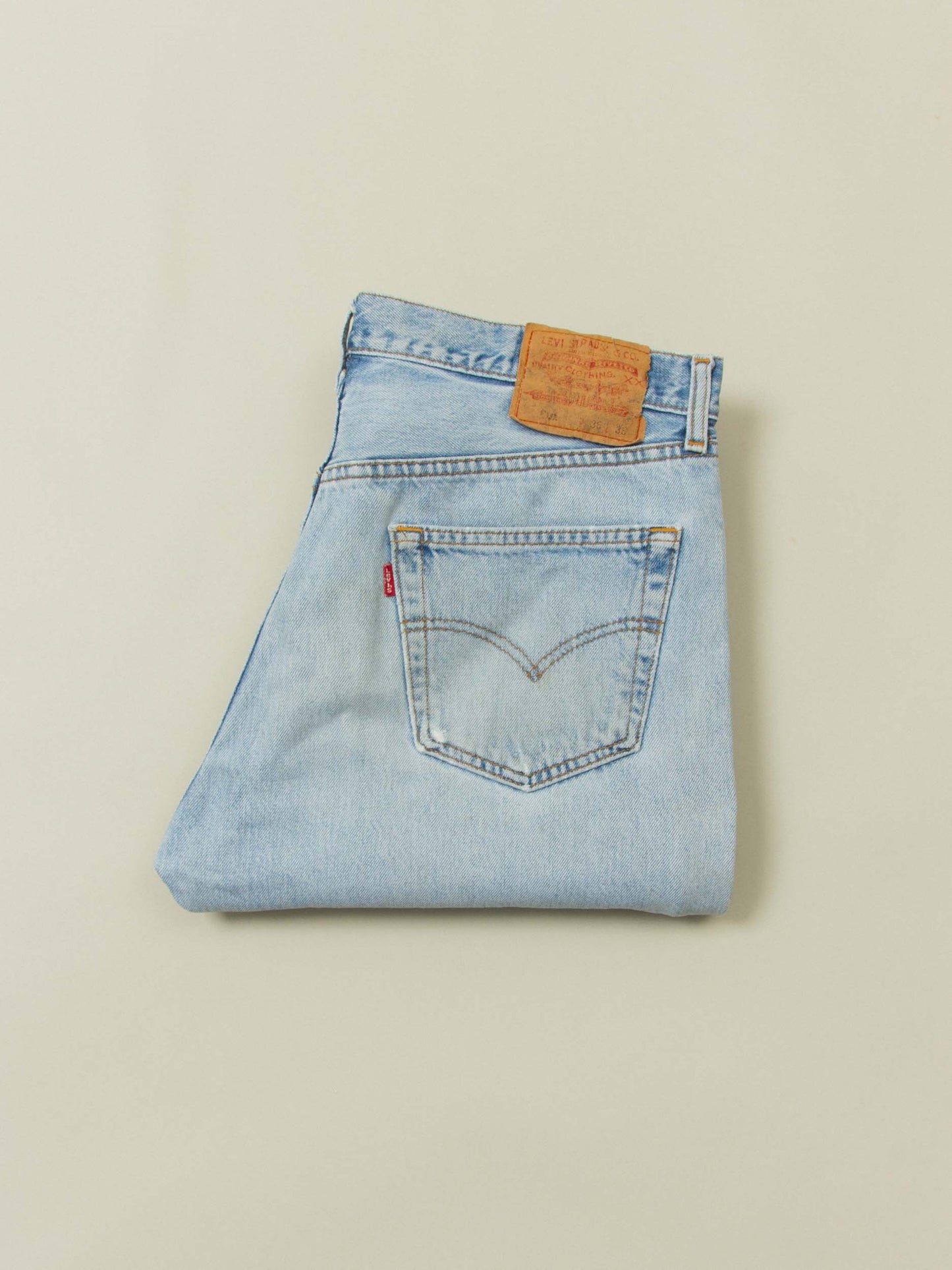 Vtg 1990s Levi's 501 Jeans – Made in Canada (34x31)