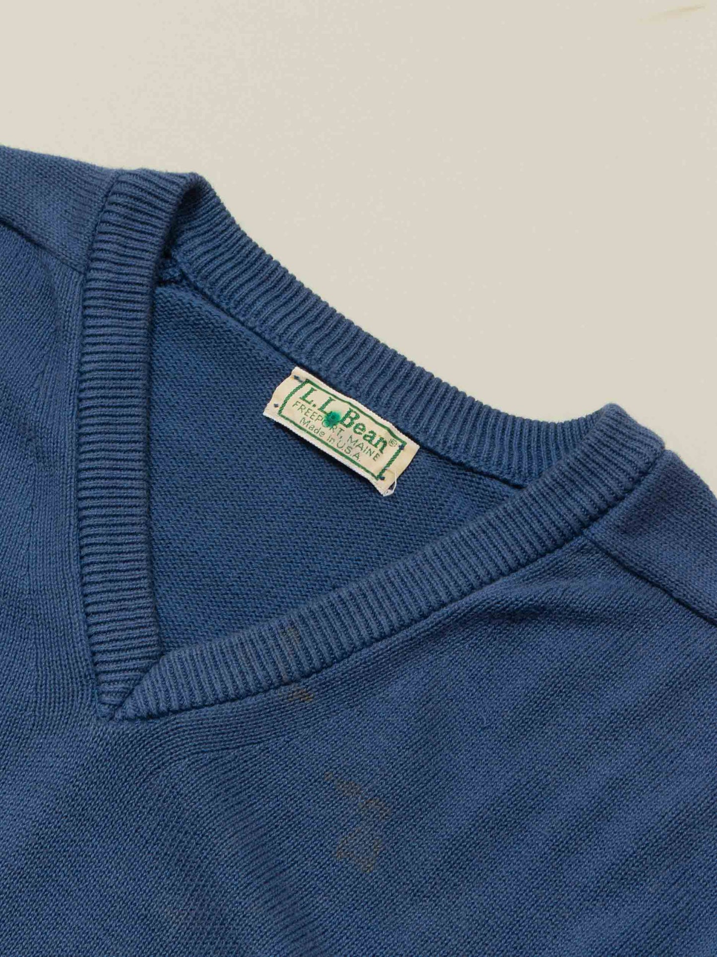 Vtg 1980s L.L. Bean V-Neck Sweater – Made in USA (XL)