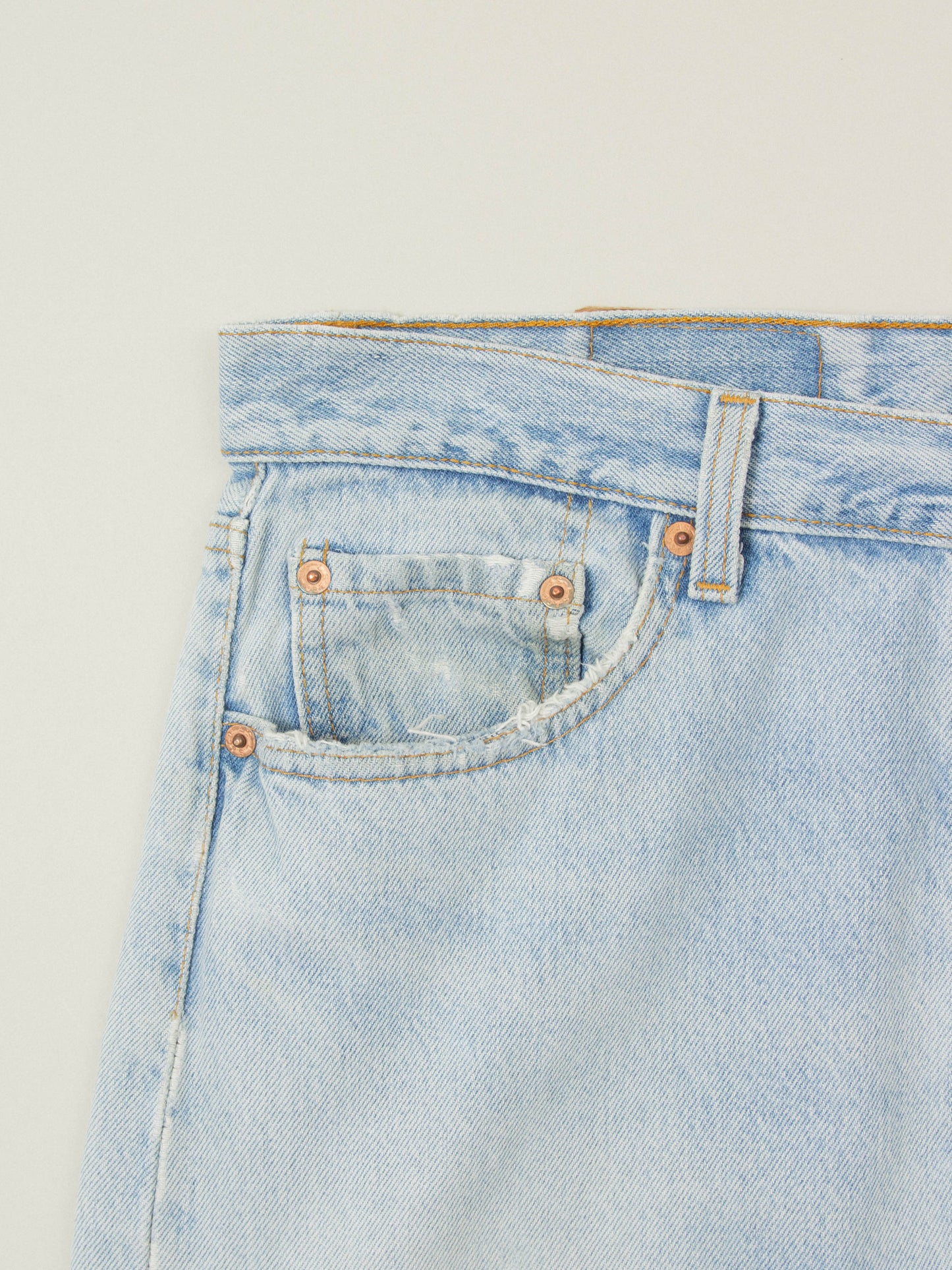 Vtg 1990s Levi's 501 Jeans - Made in USA (34x32)