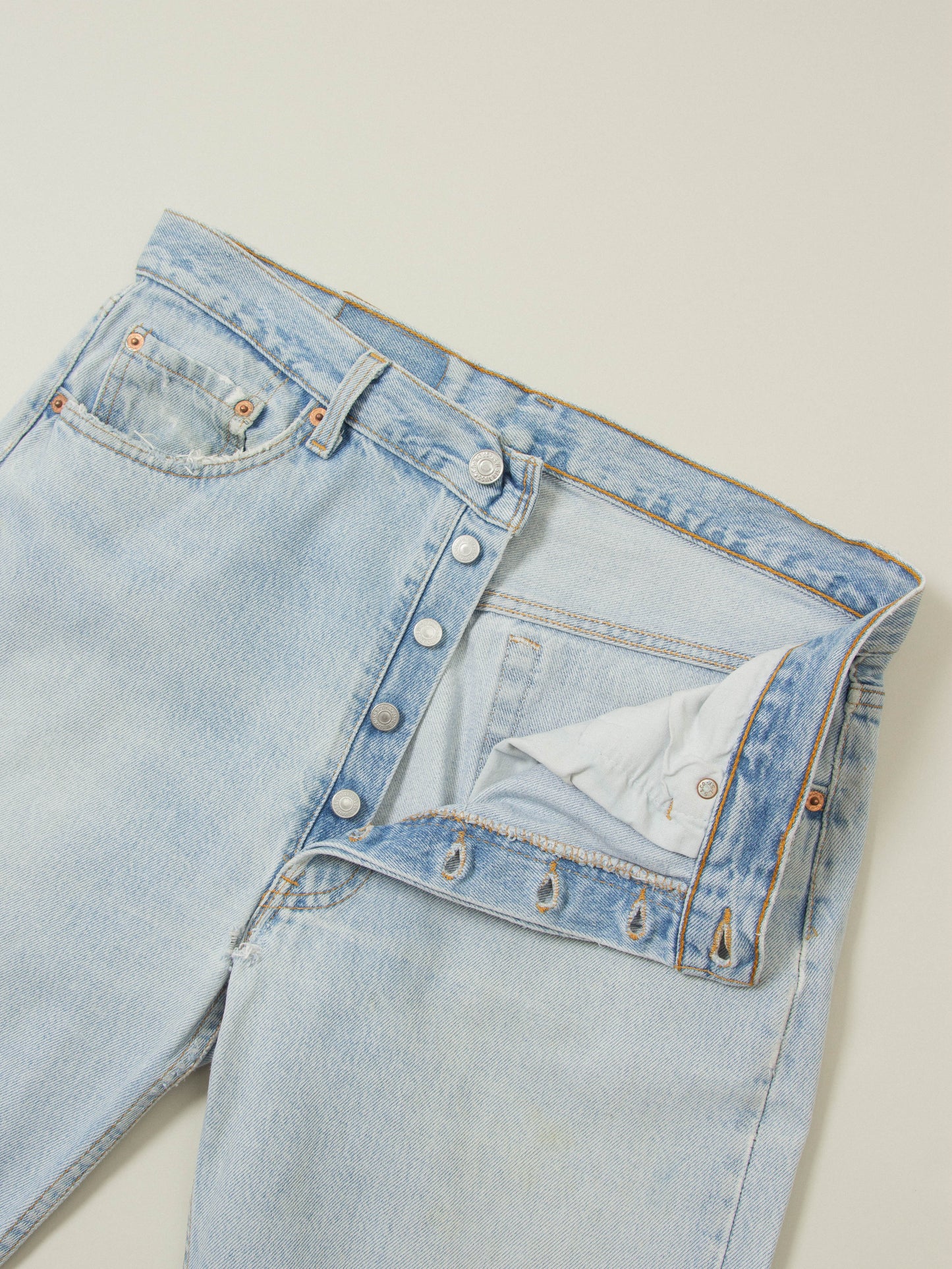 Vtg 1990s Levi's 501 Jeans - Made in USA (34x32)
