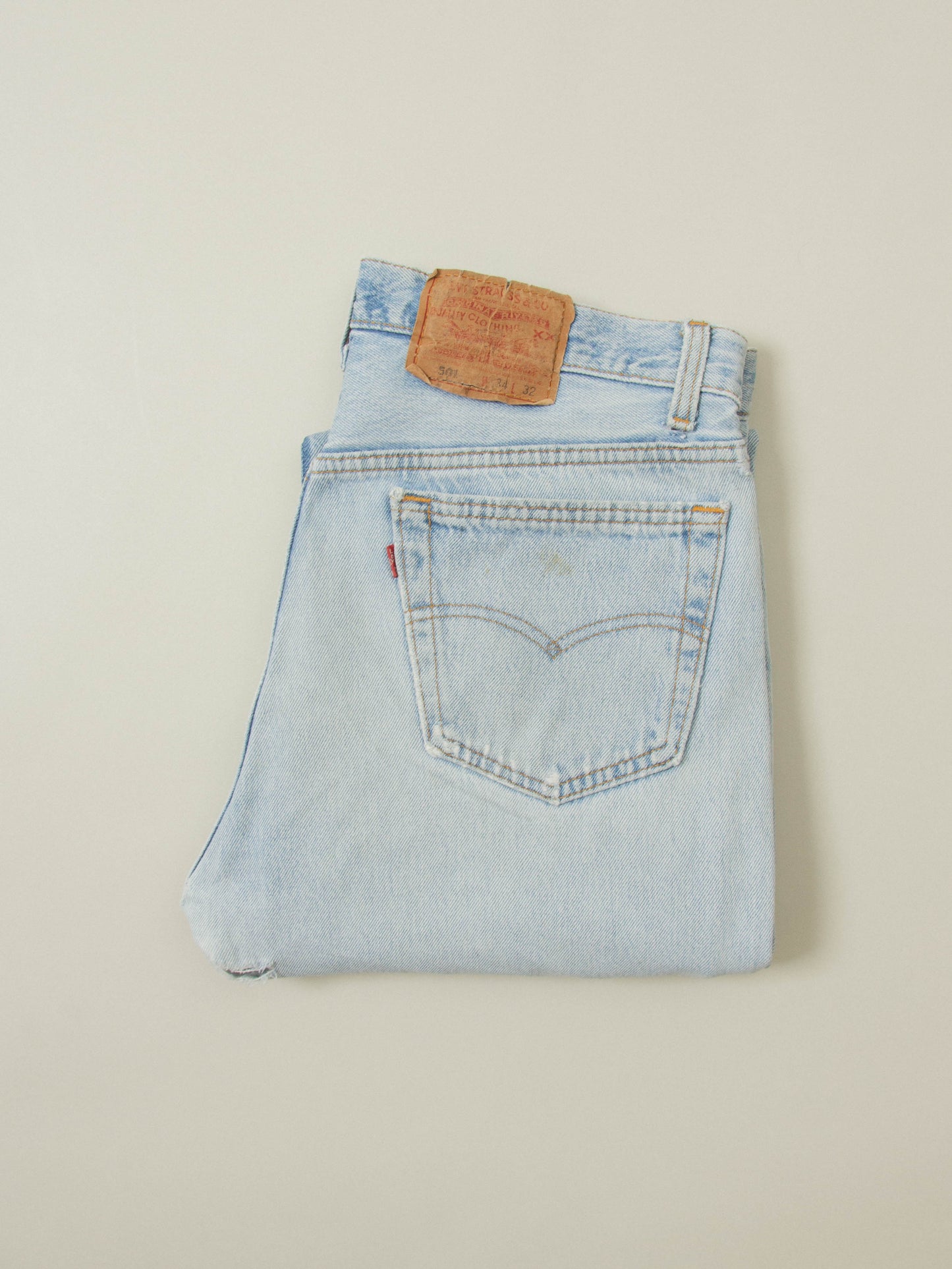 Vtg 1990s Levi's 501 Jeans - Made in USA (34x32)