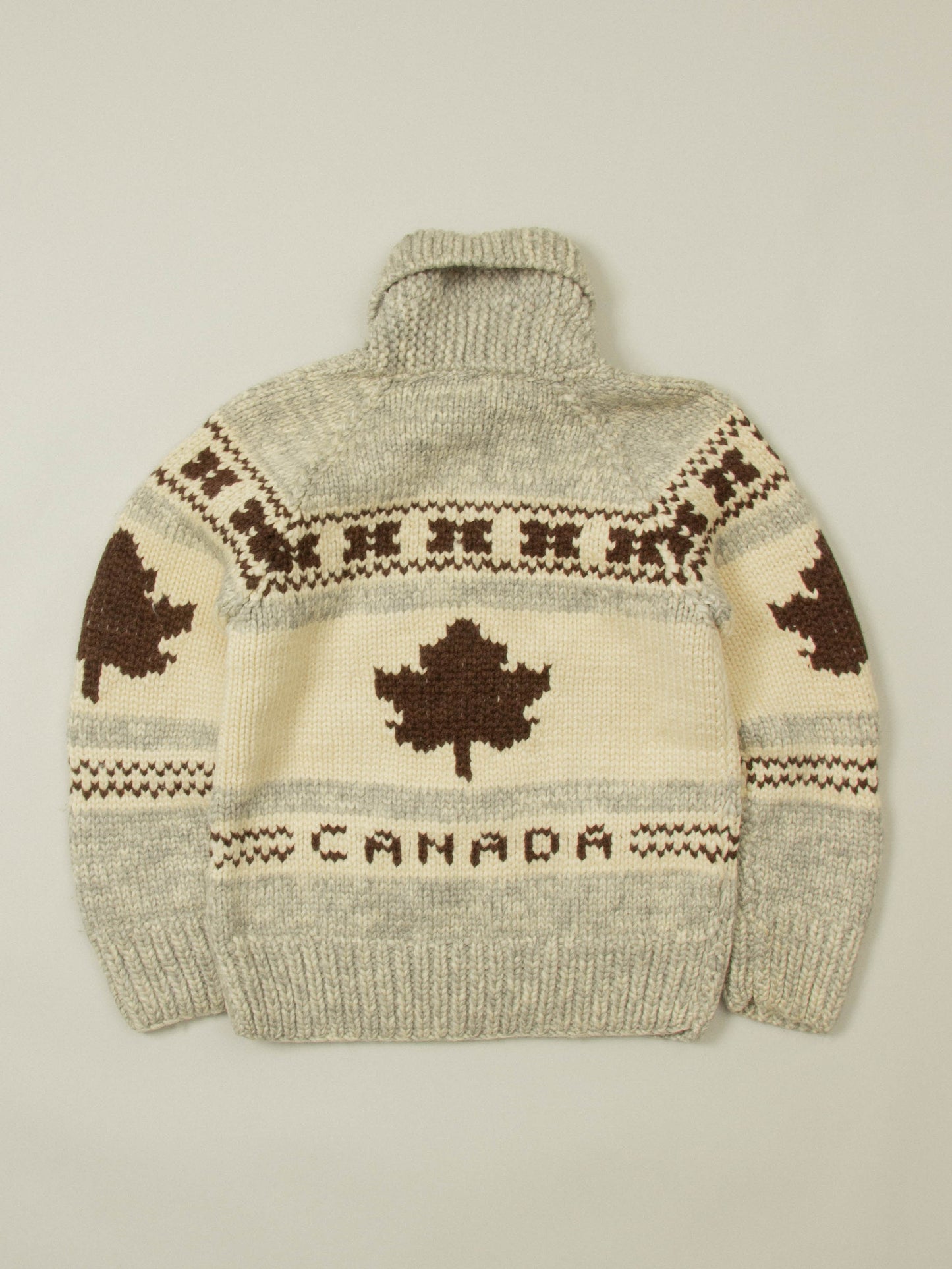 Vtg 1980s Cowichan Hand-Knitted Wool Sweater – Made in Canada (S)