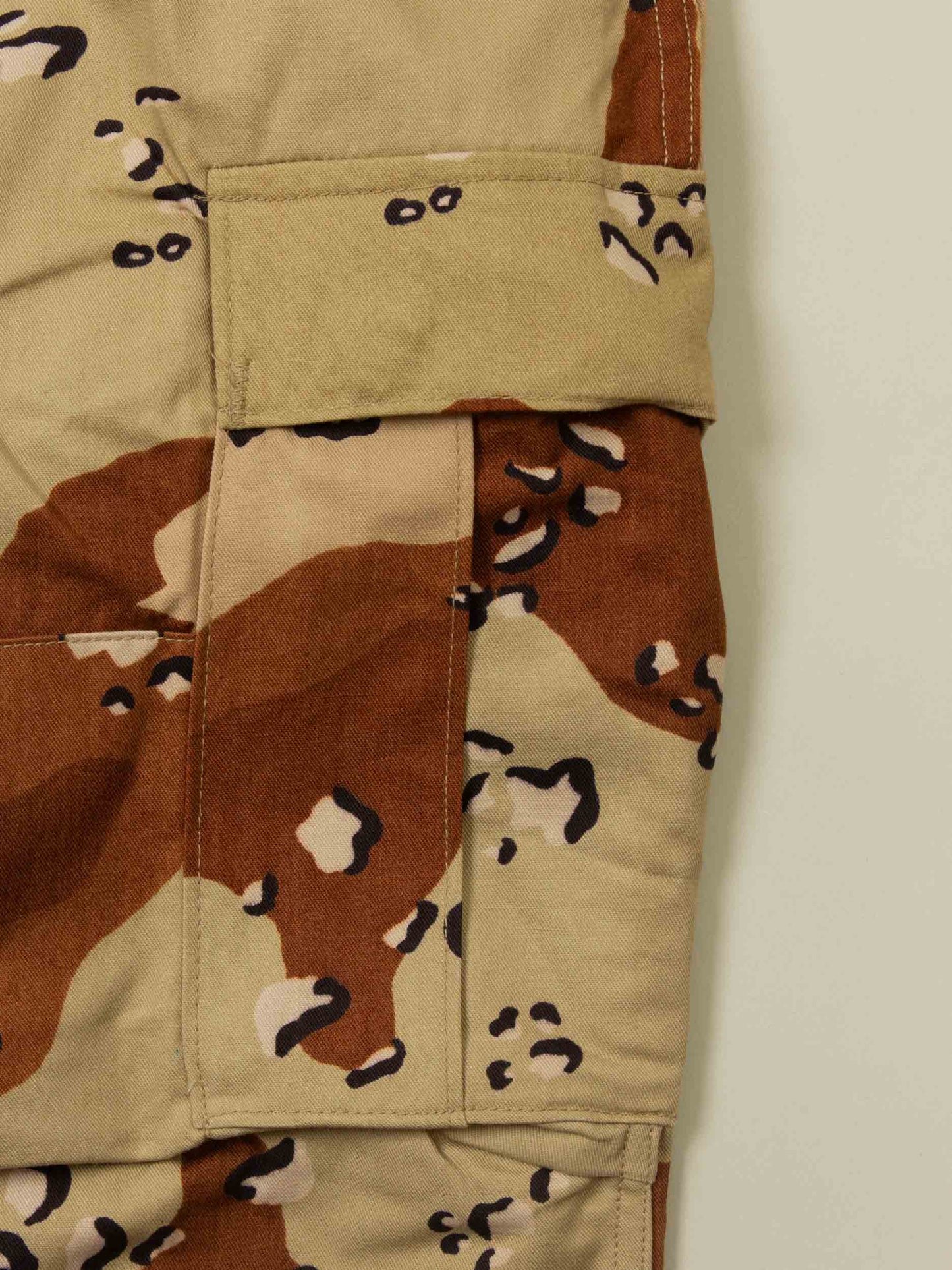 Vtg US Army Chocolate Chip Desert Camo Trousers (XS)
