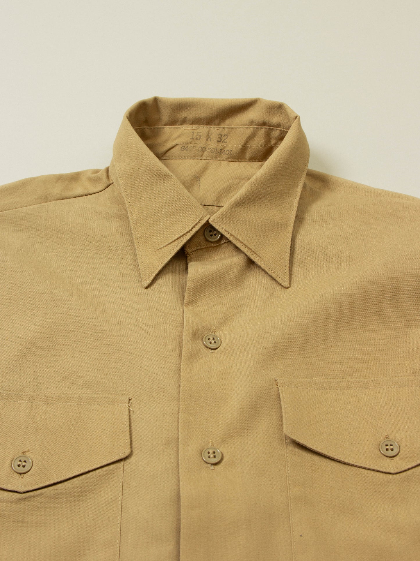 Vtg 1980s US Army Khaki Shirt (S/M)