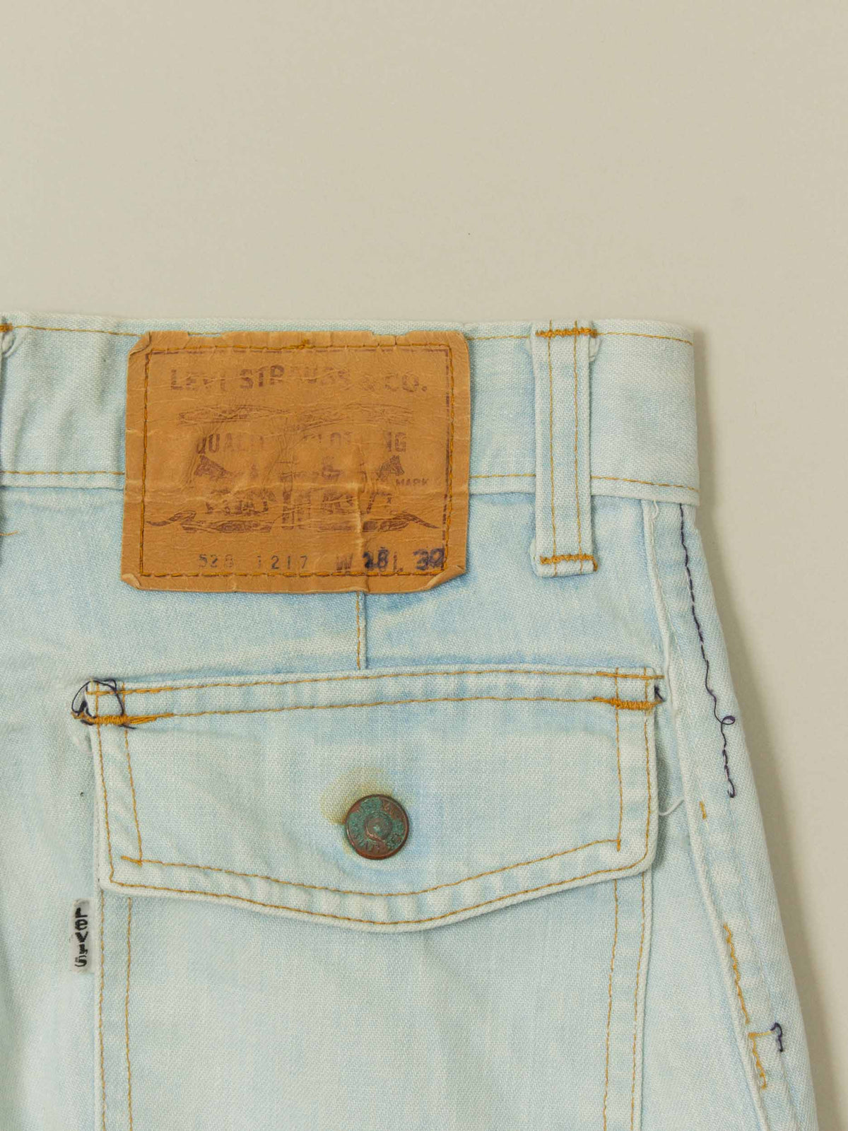 Vtg 1970s Women's Levi's Jeans – Made in Canada (26x29)