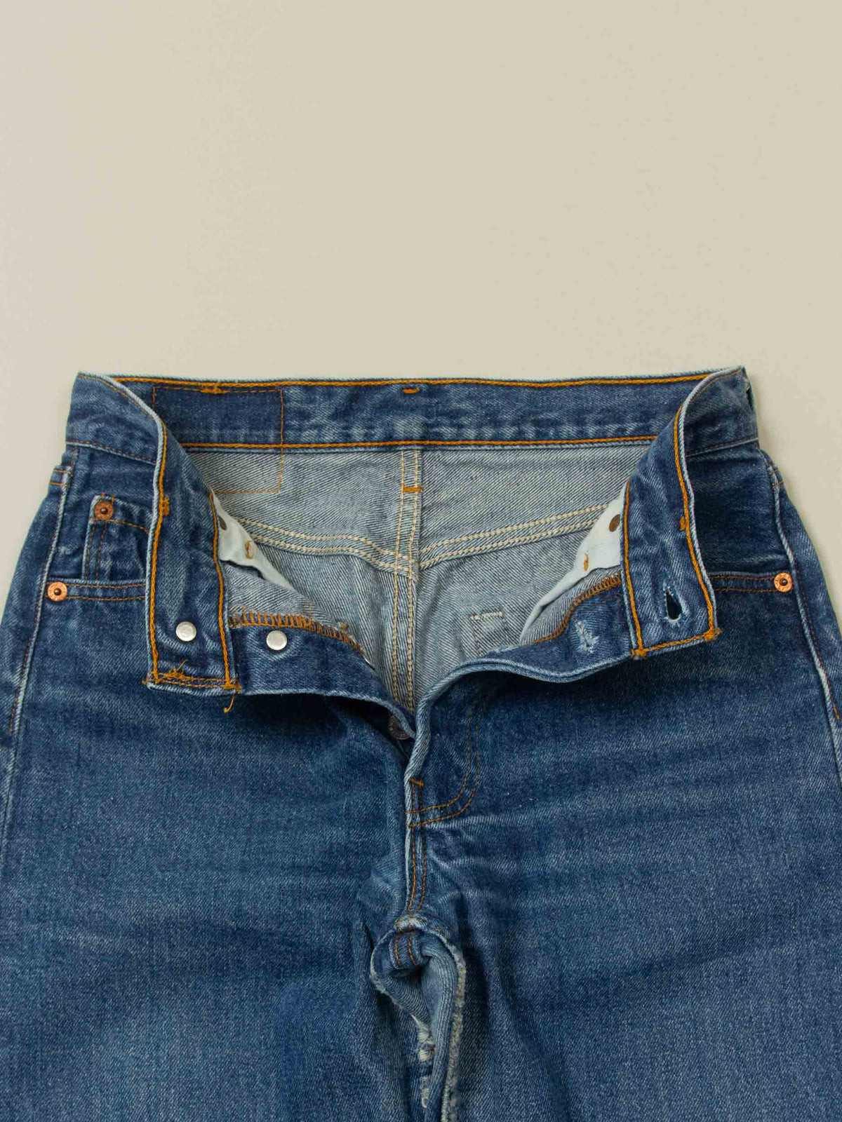 Vtg 1990s Women's Levi's 501 Jeans – Made in USA (28x30)