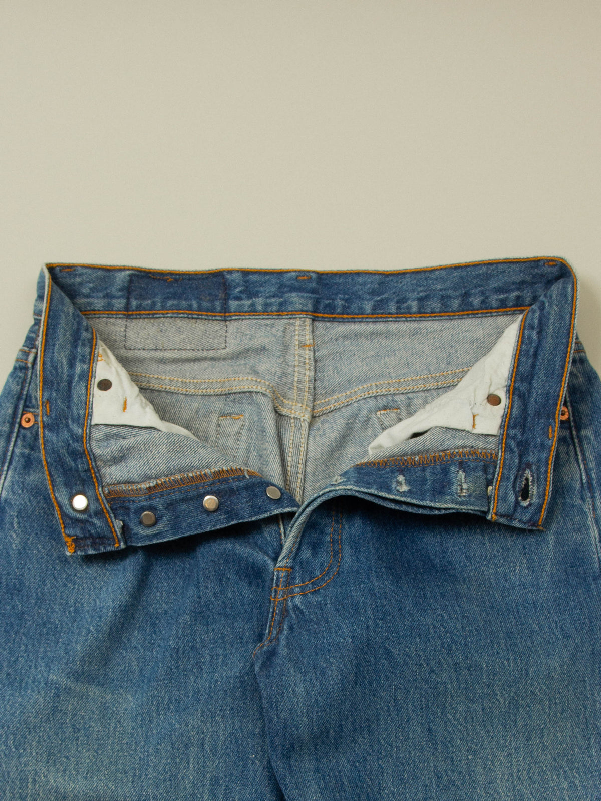 Vtg 1990s Levi's 501 Jeans - Made in USA (28x33)