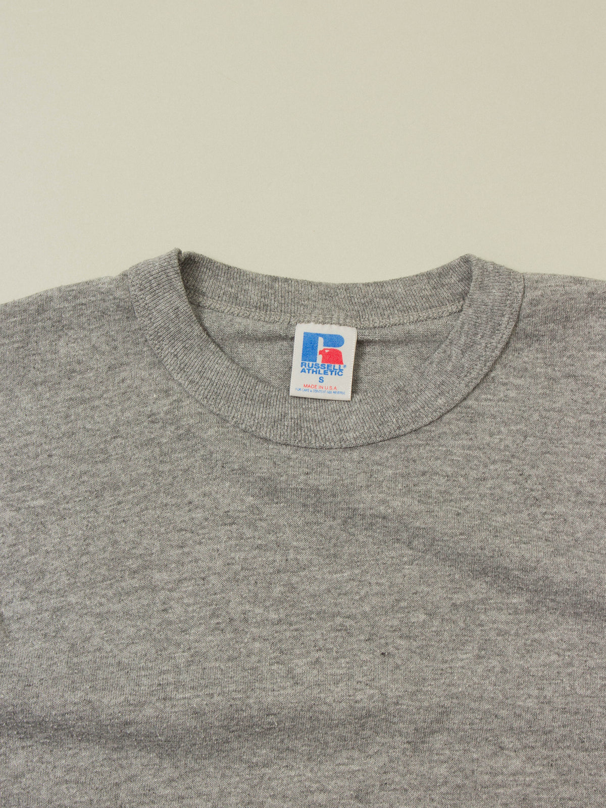 Vtg 1990s Blank Russell Athletic Tee - Made in USA (S)