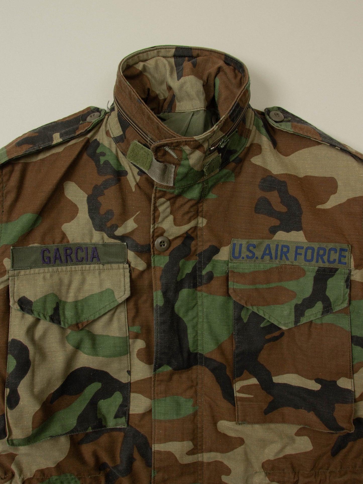 Vtg 1990s US Air Force M-65 Woodland Field Jacket (S-Reg)