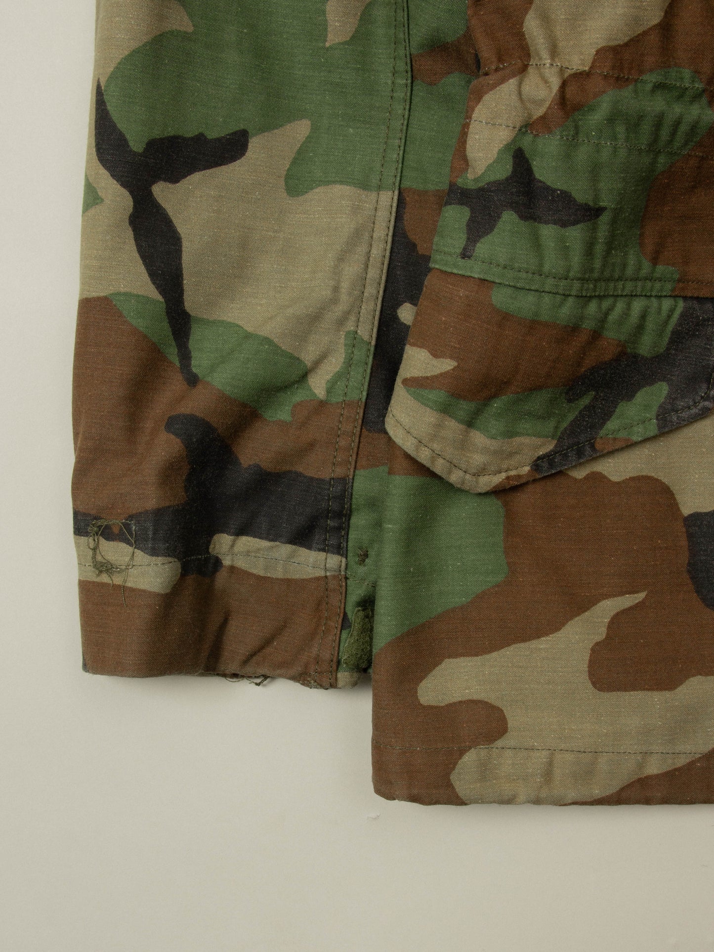 Vtg 1990s US Air Force M-65 Woodland Field Jacket (S-Reg)