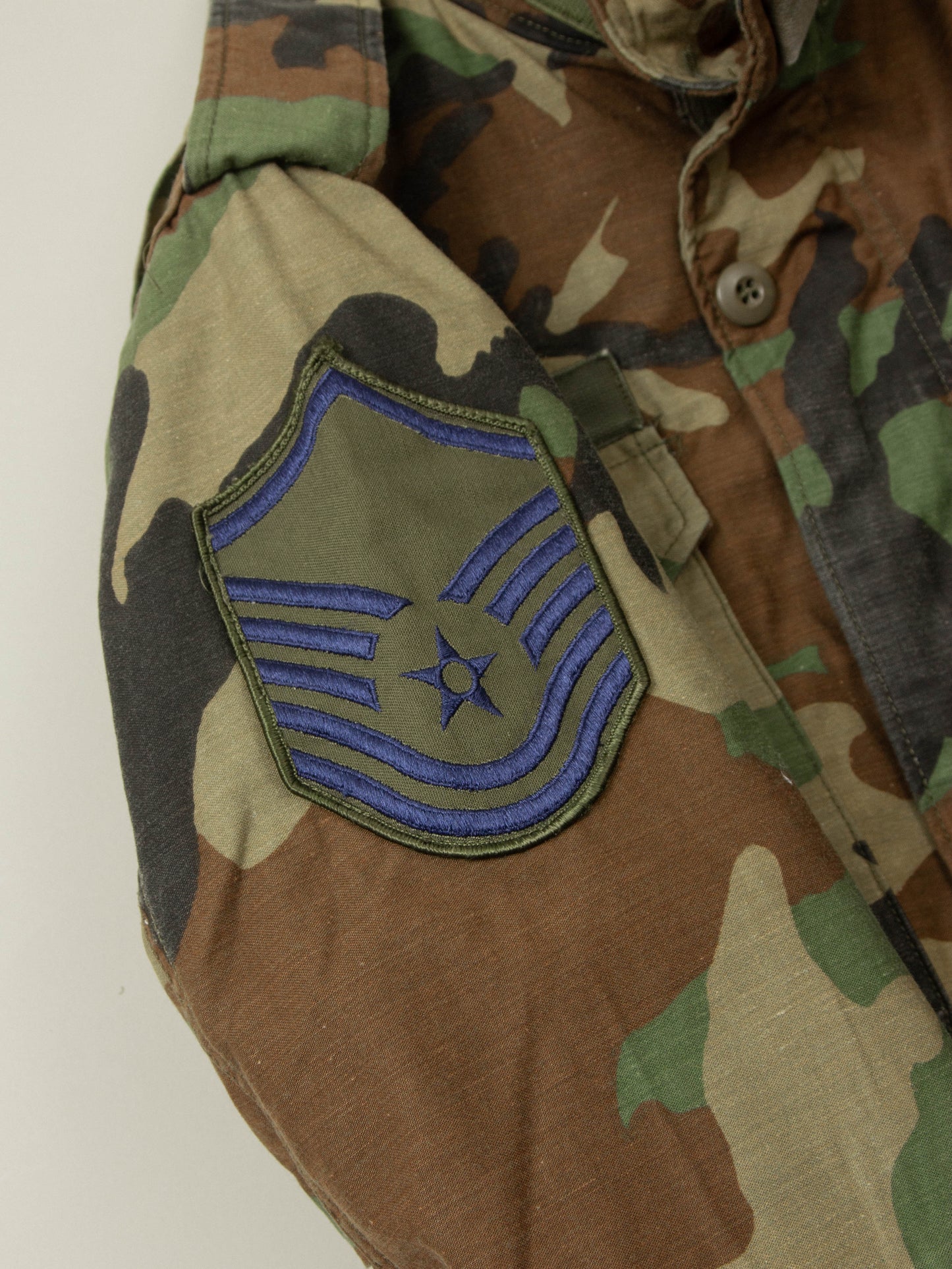 Vtg 1990s US Air Force M-65 Woodland Field Jacket (S-Reg)