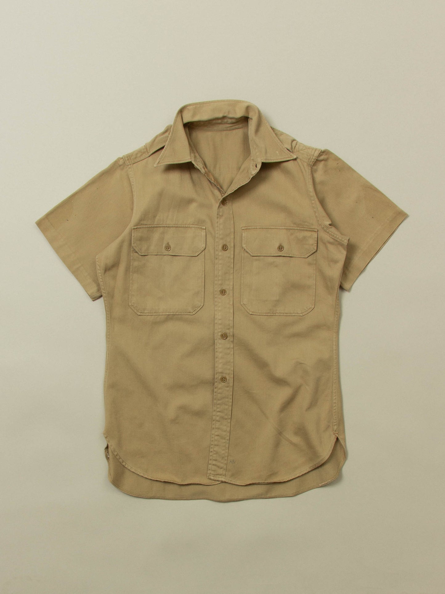 Vtg 1960s US Army Short Sleeve Officer Shirt (S/M)