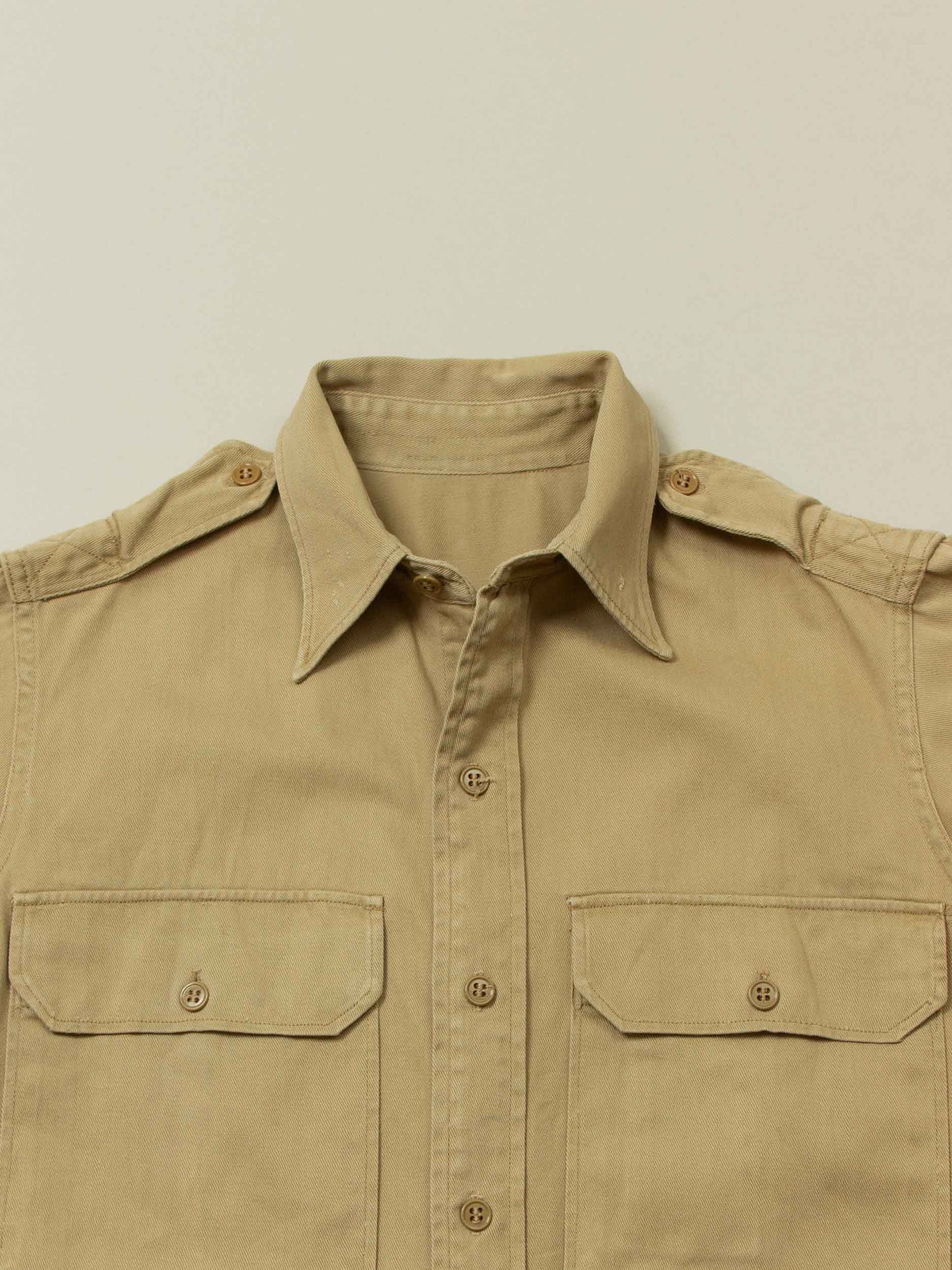 Vtg 1960s US Army Short Sleeve Officer Shirt (S/M)
