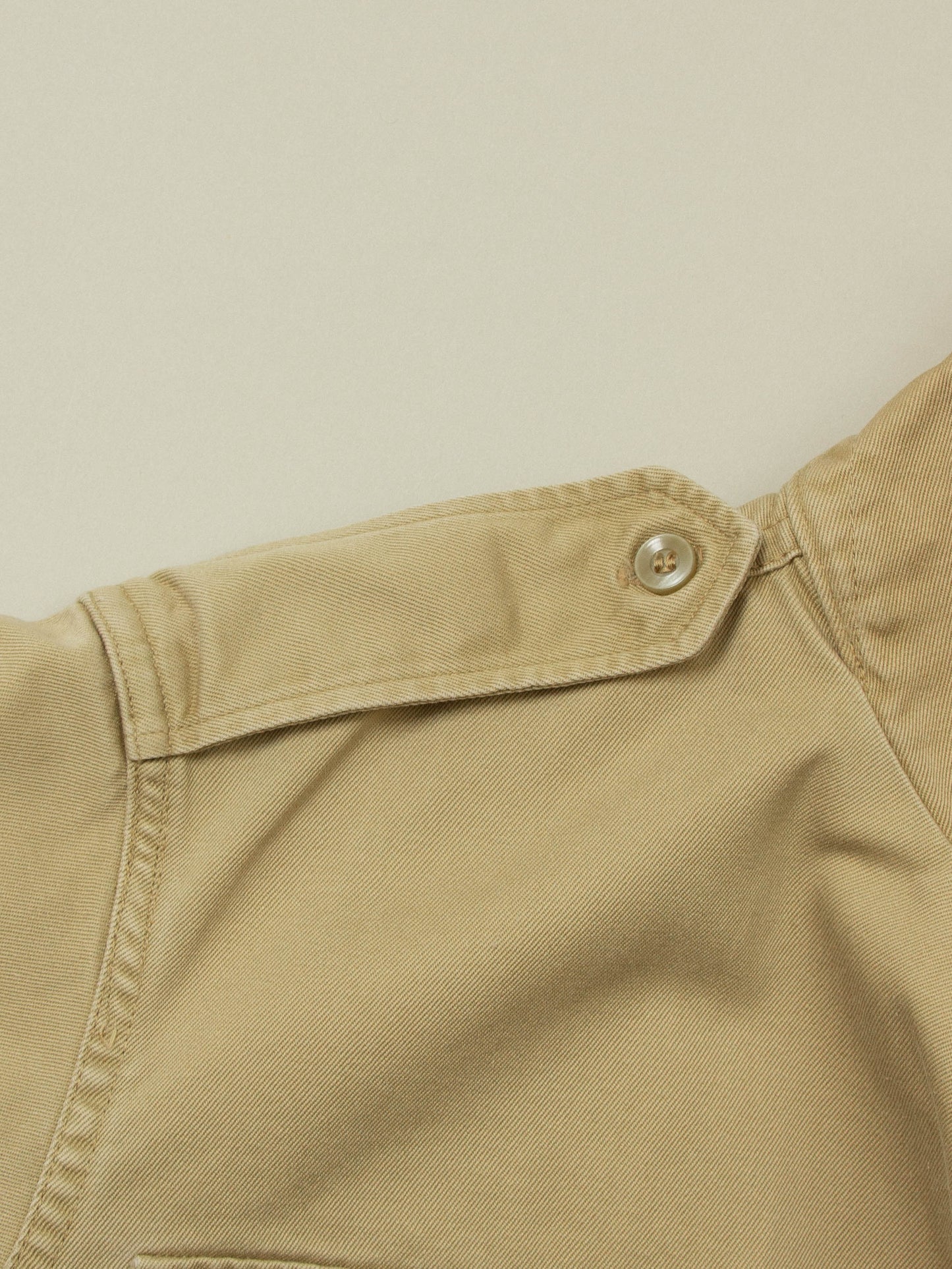 Vtg 1960s US Army Khaki Officer Shirt (S)