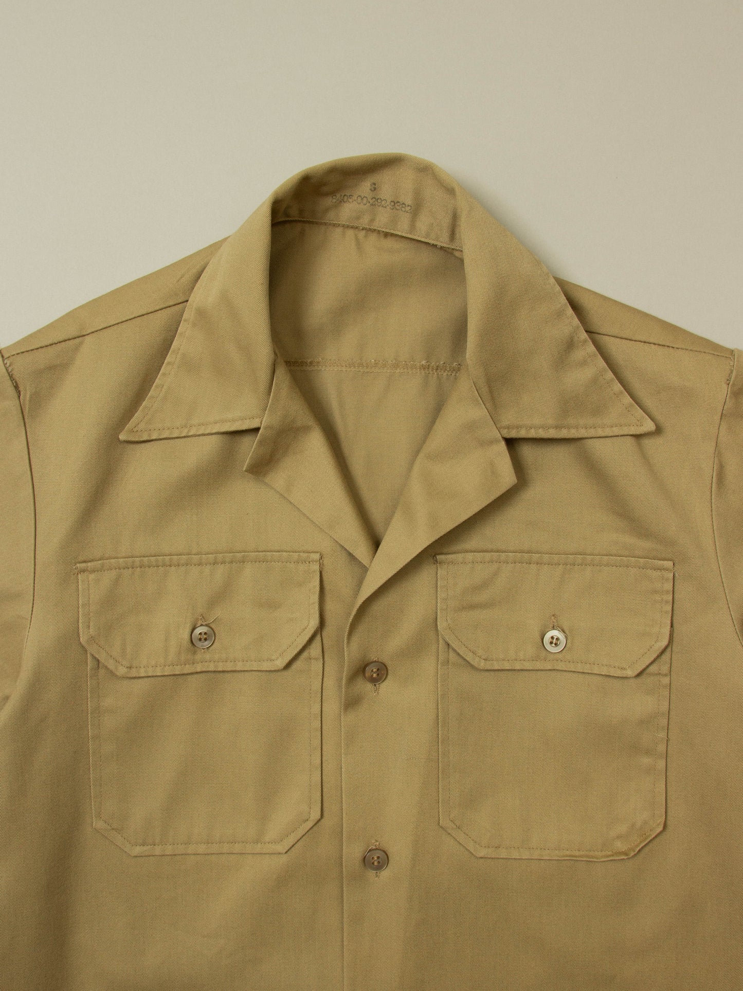 Vtg 1970s US Army Short Sleeve Officer Shirt (S)