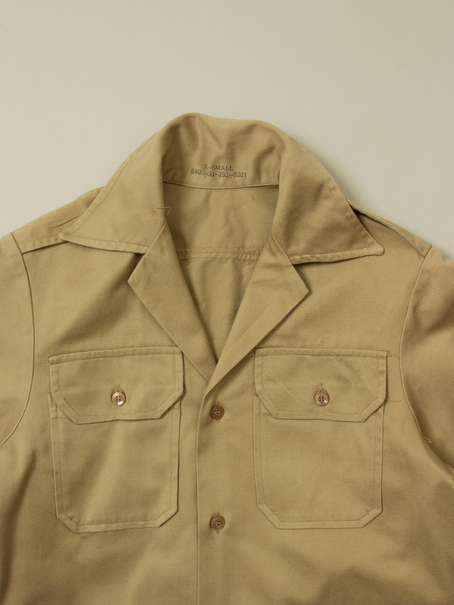 Vtg 1970s US Army Short Sleeve Officer Shirt (XS)