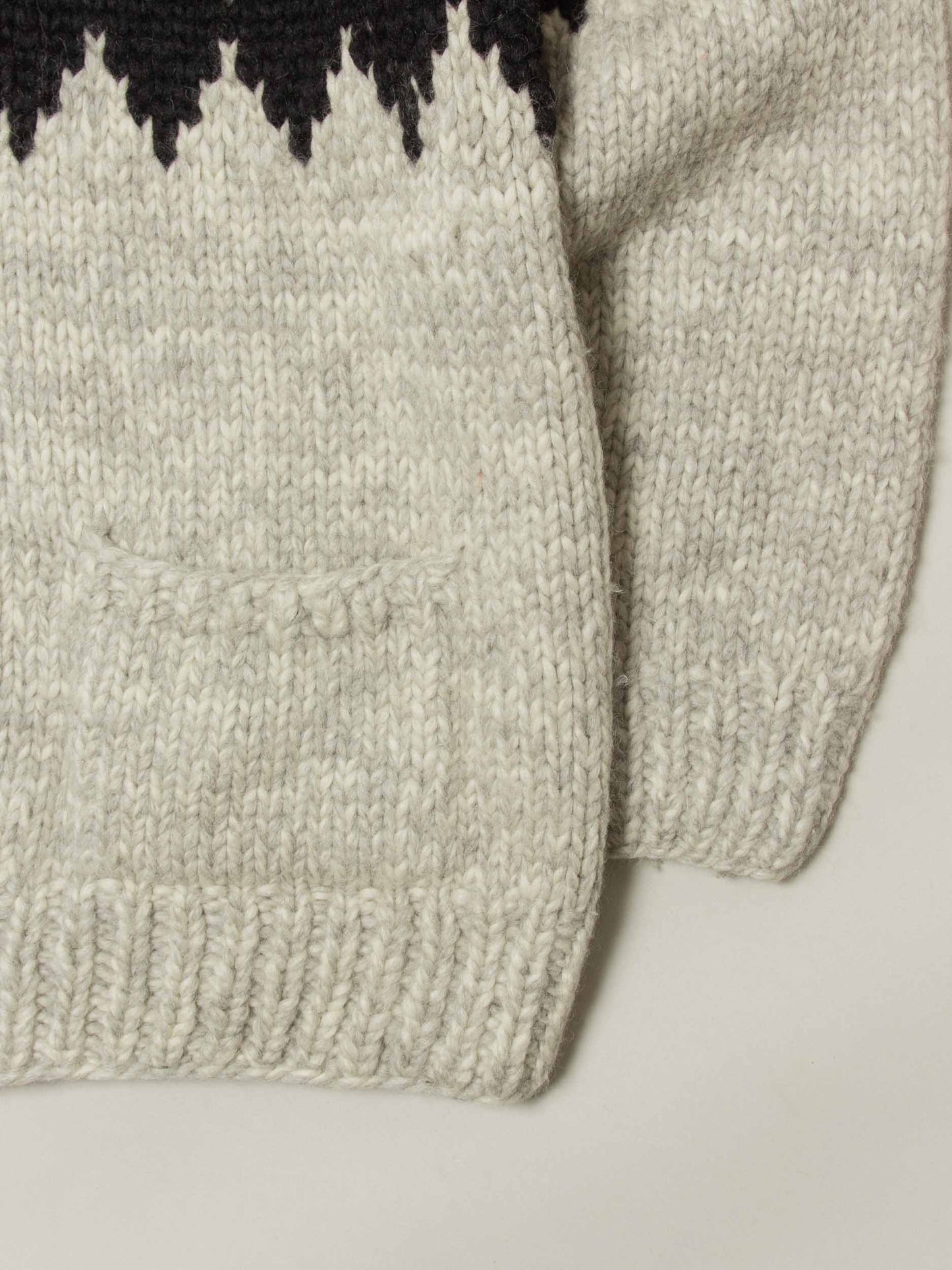 Vtg 1960s Heavy Cowichan Wool Sweater - Made in Canada (L)