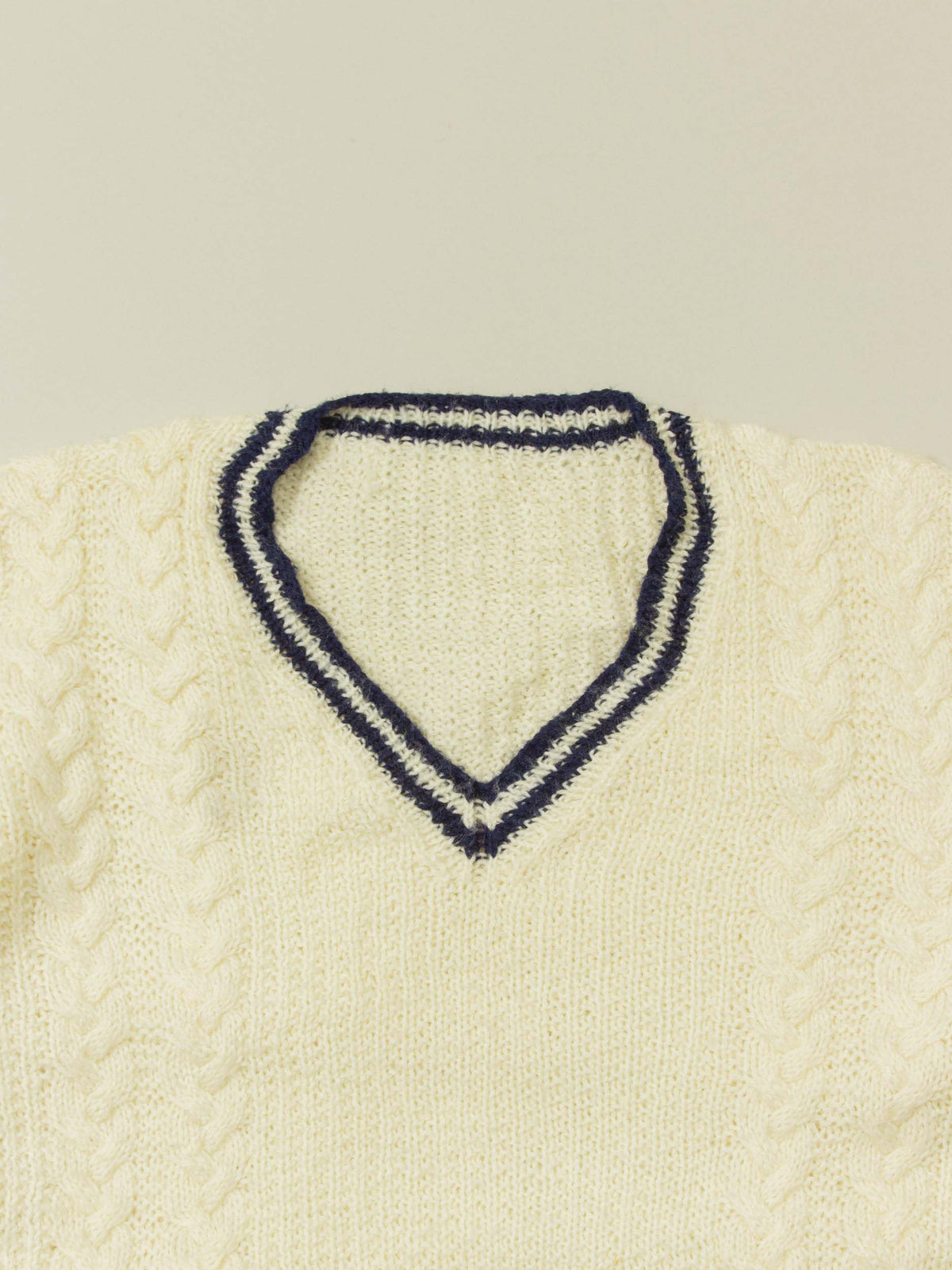 Vtg 1970s V-Neck Cricket Sweater (M)
