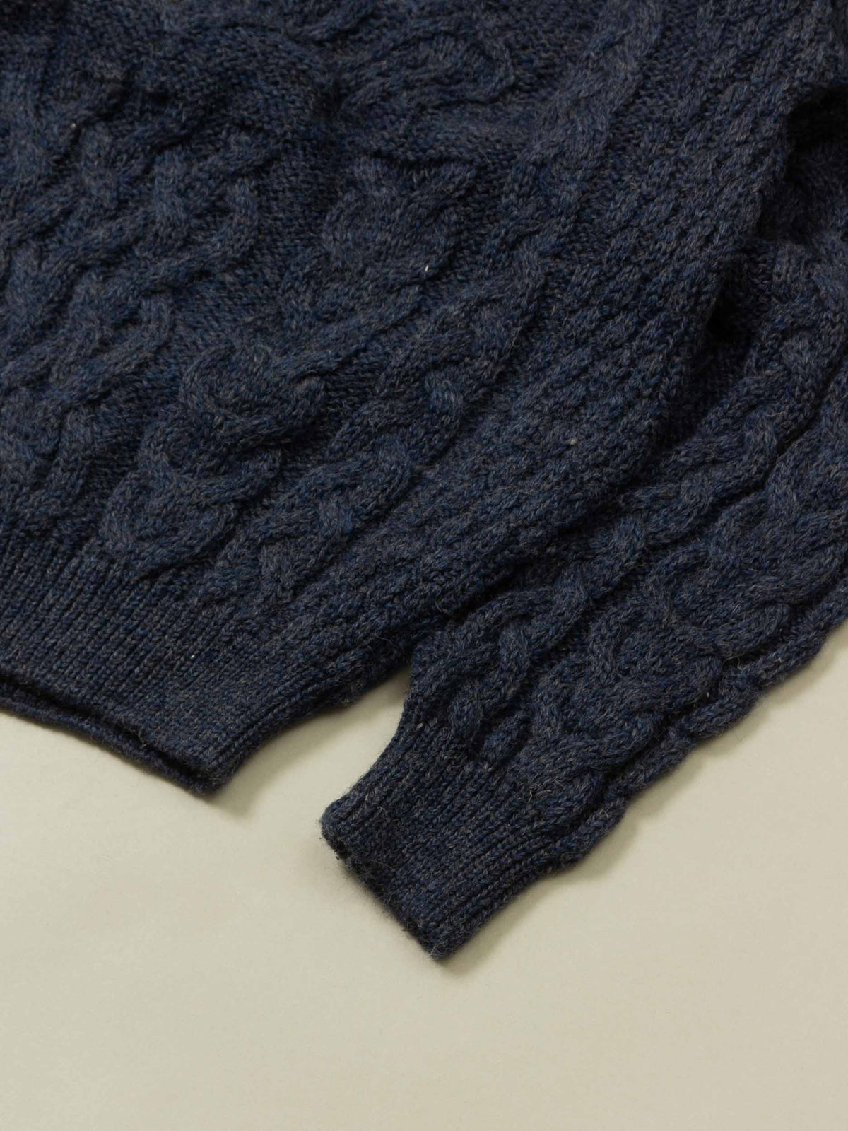 Vtg 1990s Knitted Wool Sweater – Made in Ireland (XL)