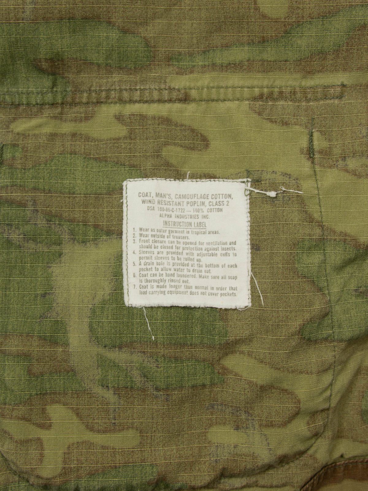 Vtg 1960s US Army Camo Jungle Jacket (M/L)
