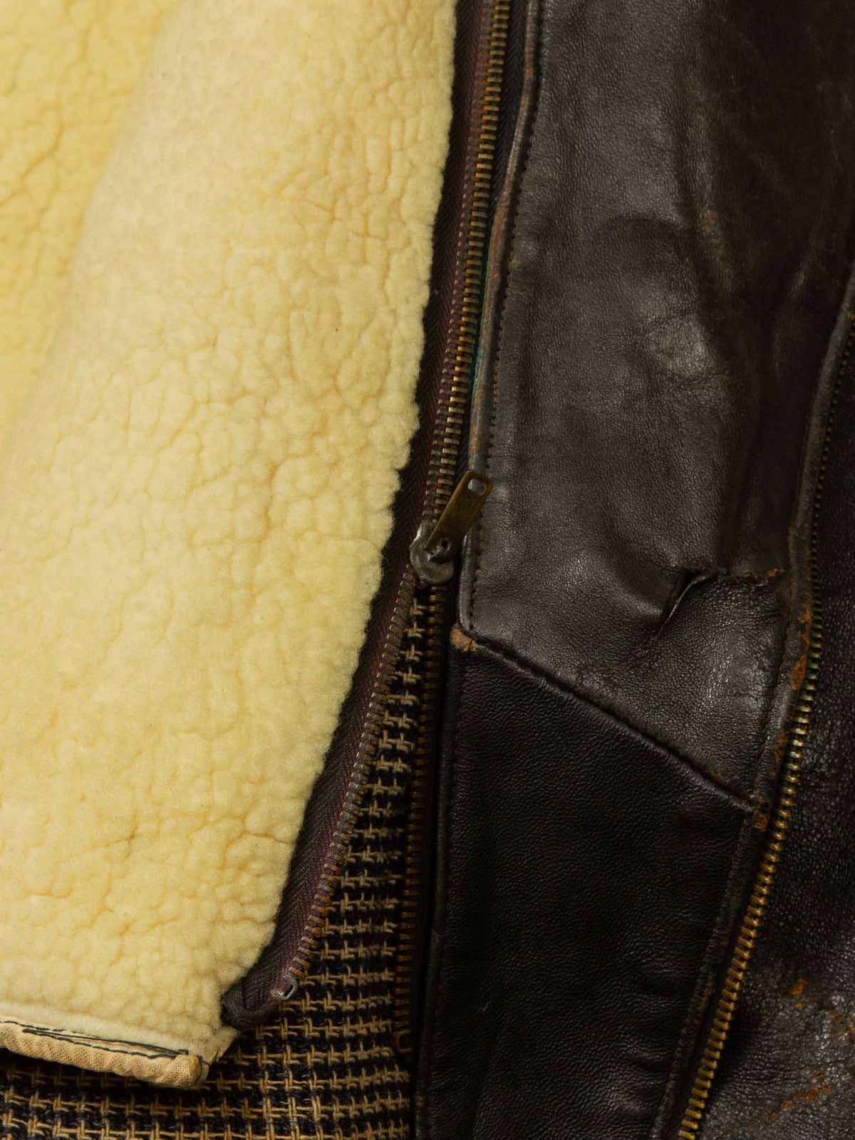 Vtg 1960s Lined Leather Motorcycle Jacket (M)